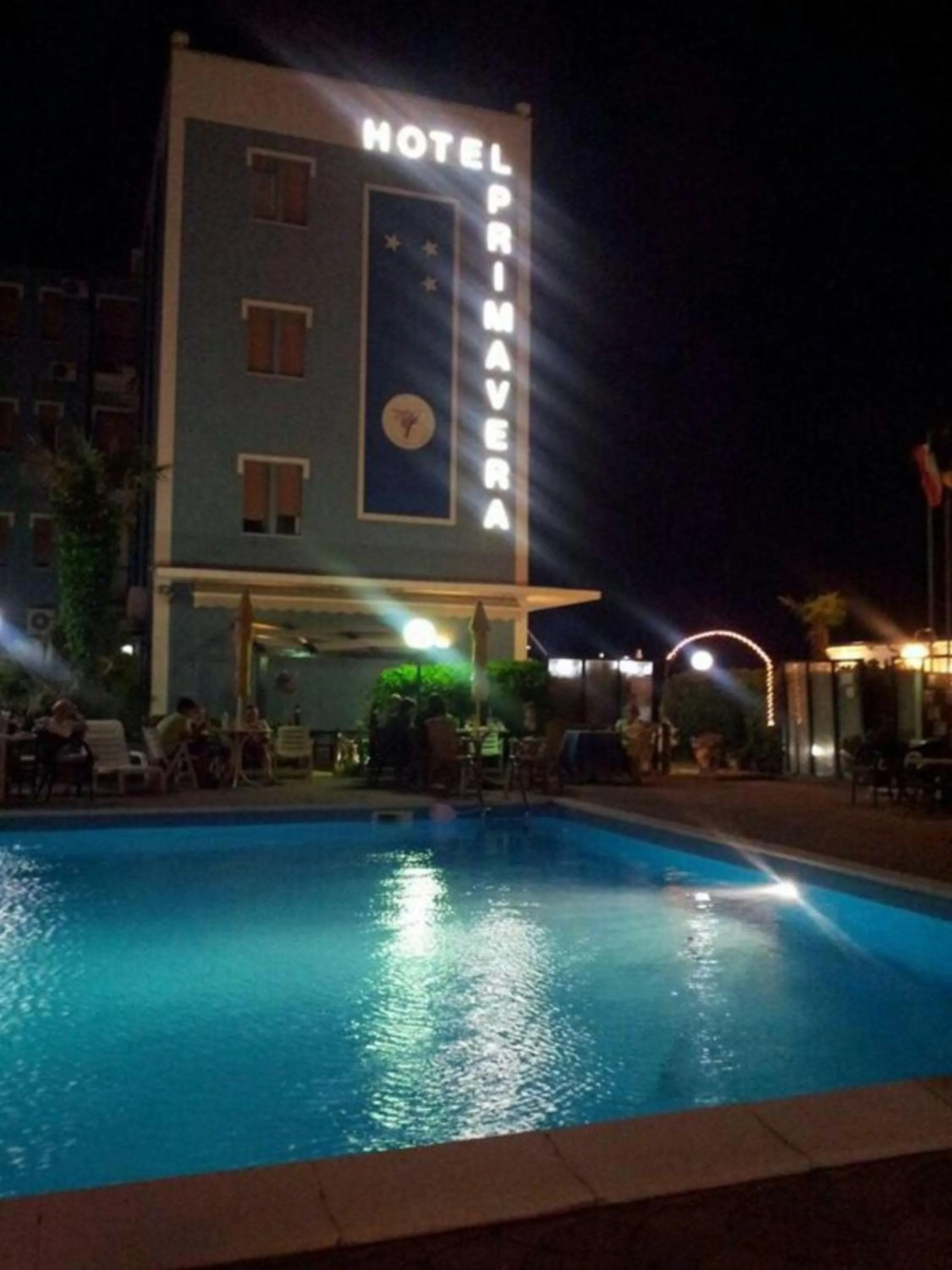 Night in Hotel Primavera sul mare