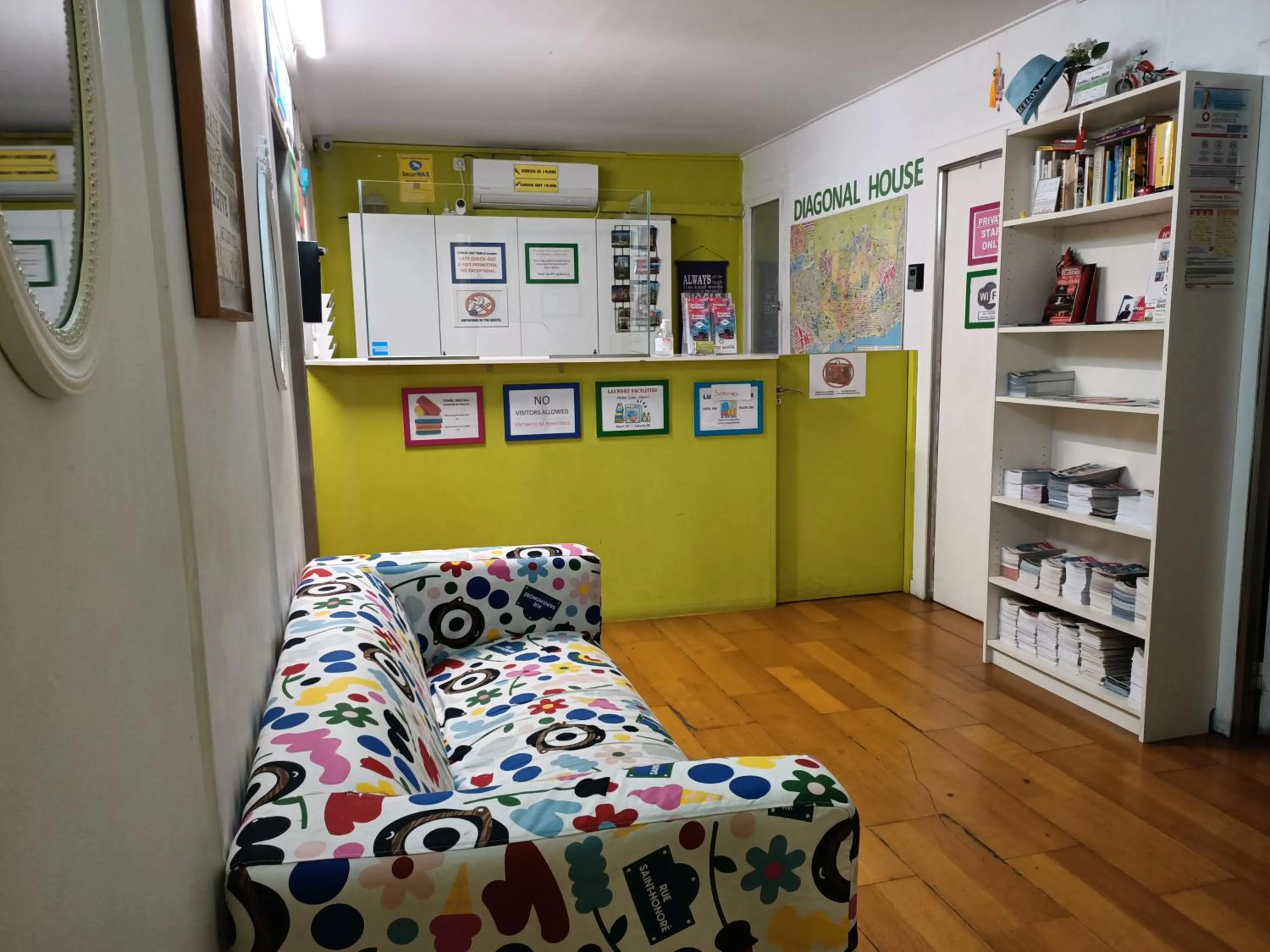 Property logo or sign in Diagonal House Hostel