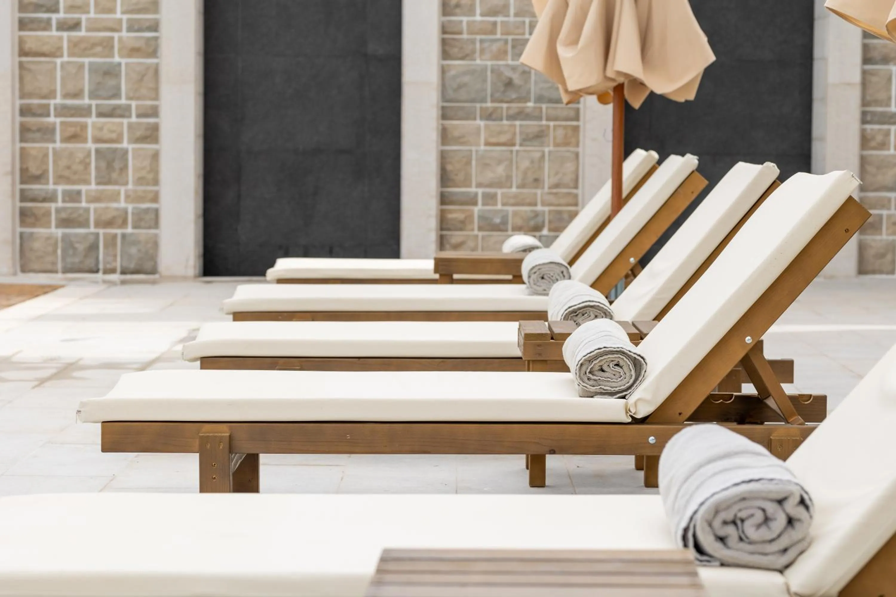 Swimming pool in Regent Resort Budva