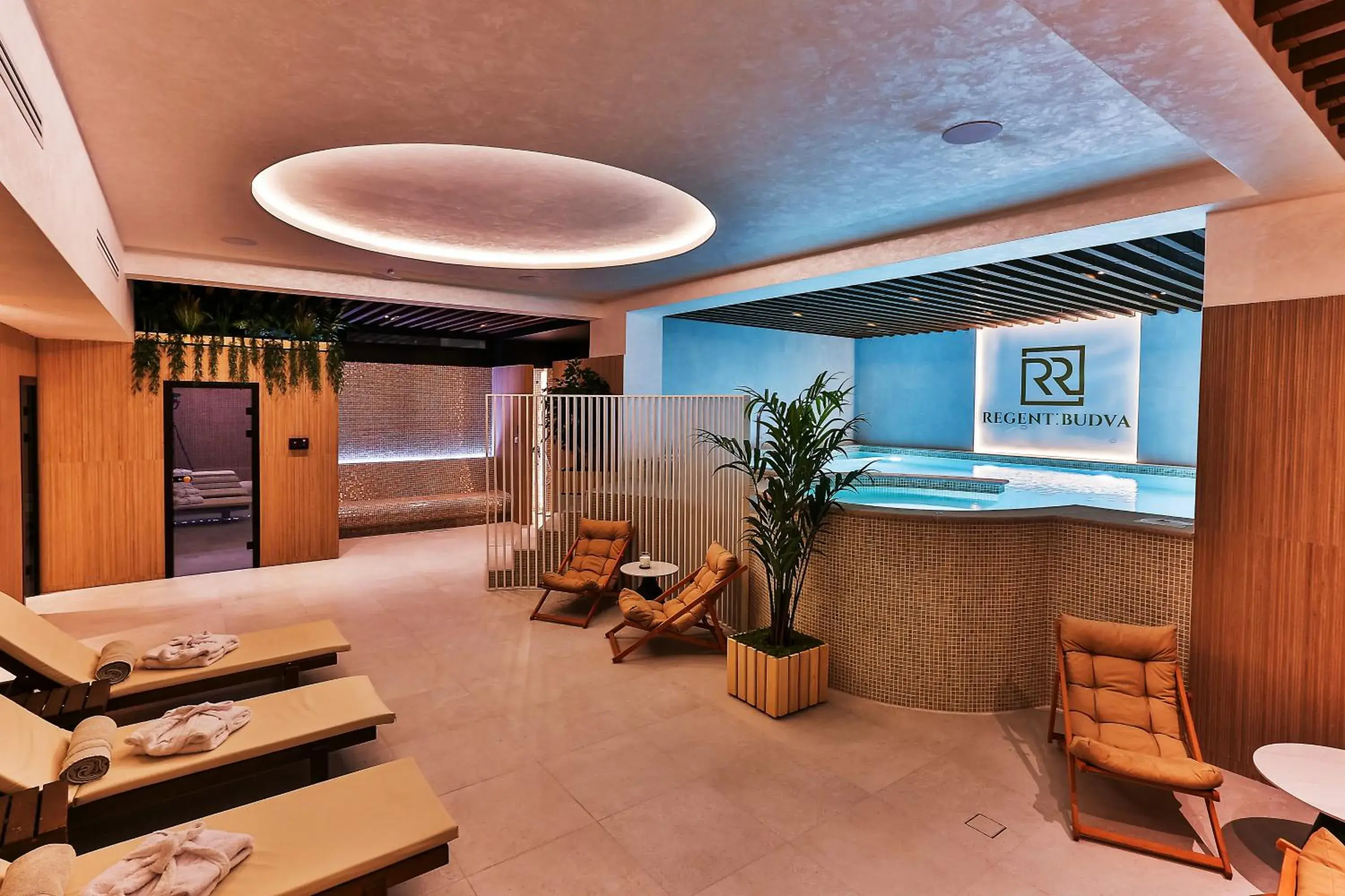 Spa and wellness centre/facilities, Bed in Hotel kingStone Budva Spa and wellness centre/facilities, Bed in Hotel kingStone Budva