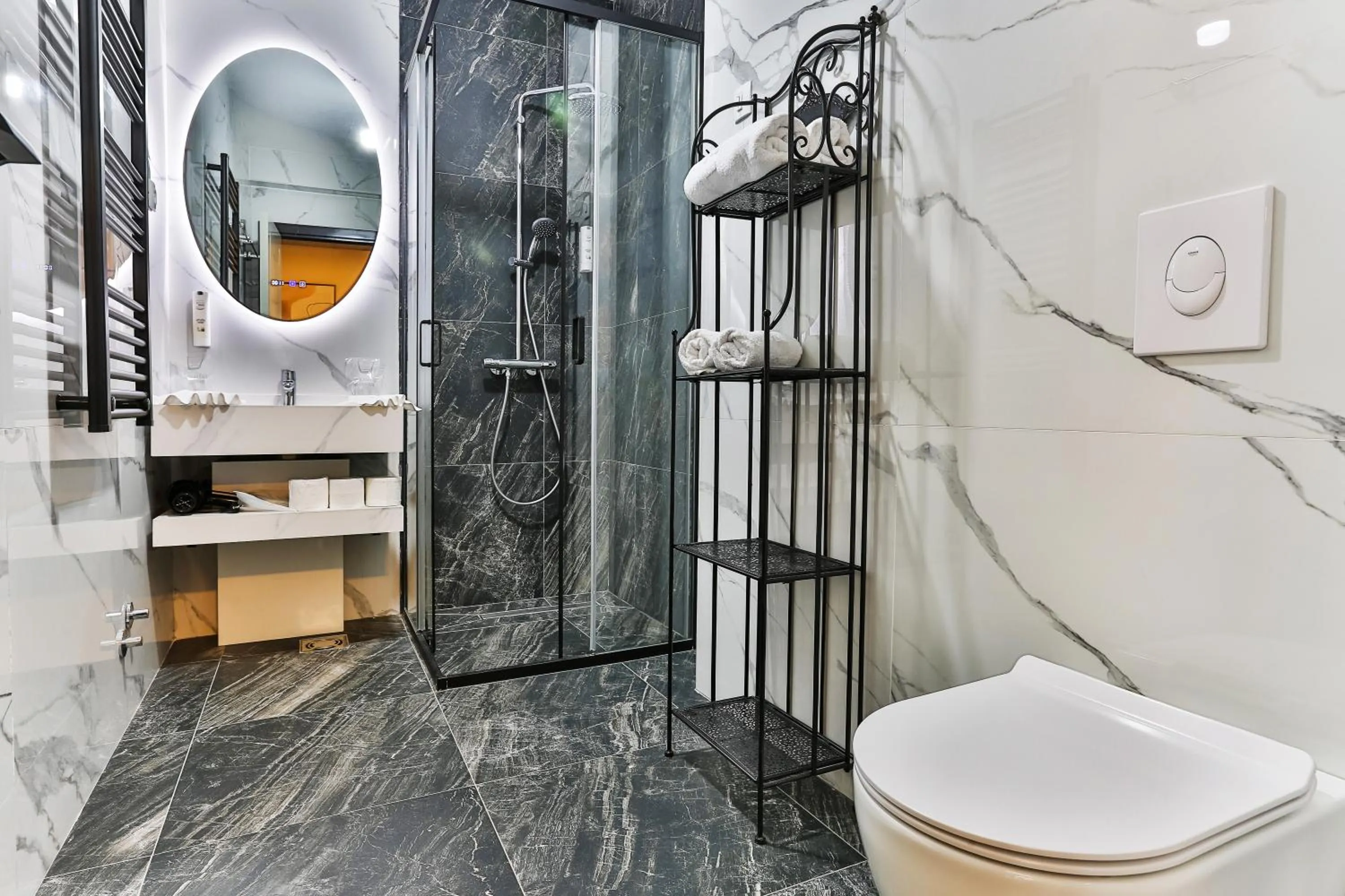 Bathroom in Regent Resort Budva