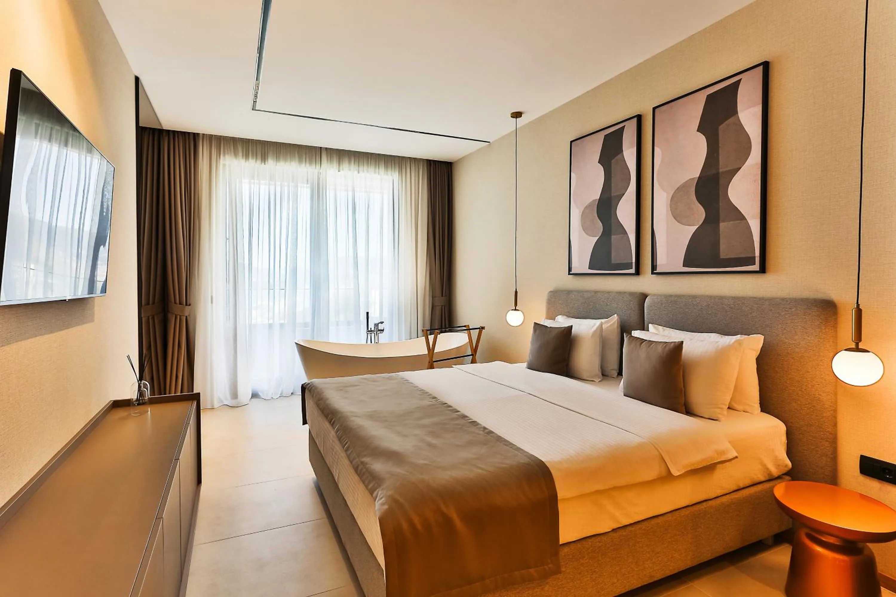 Bed in Hotel kingStone Budva