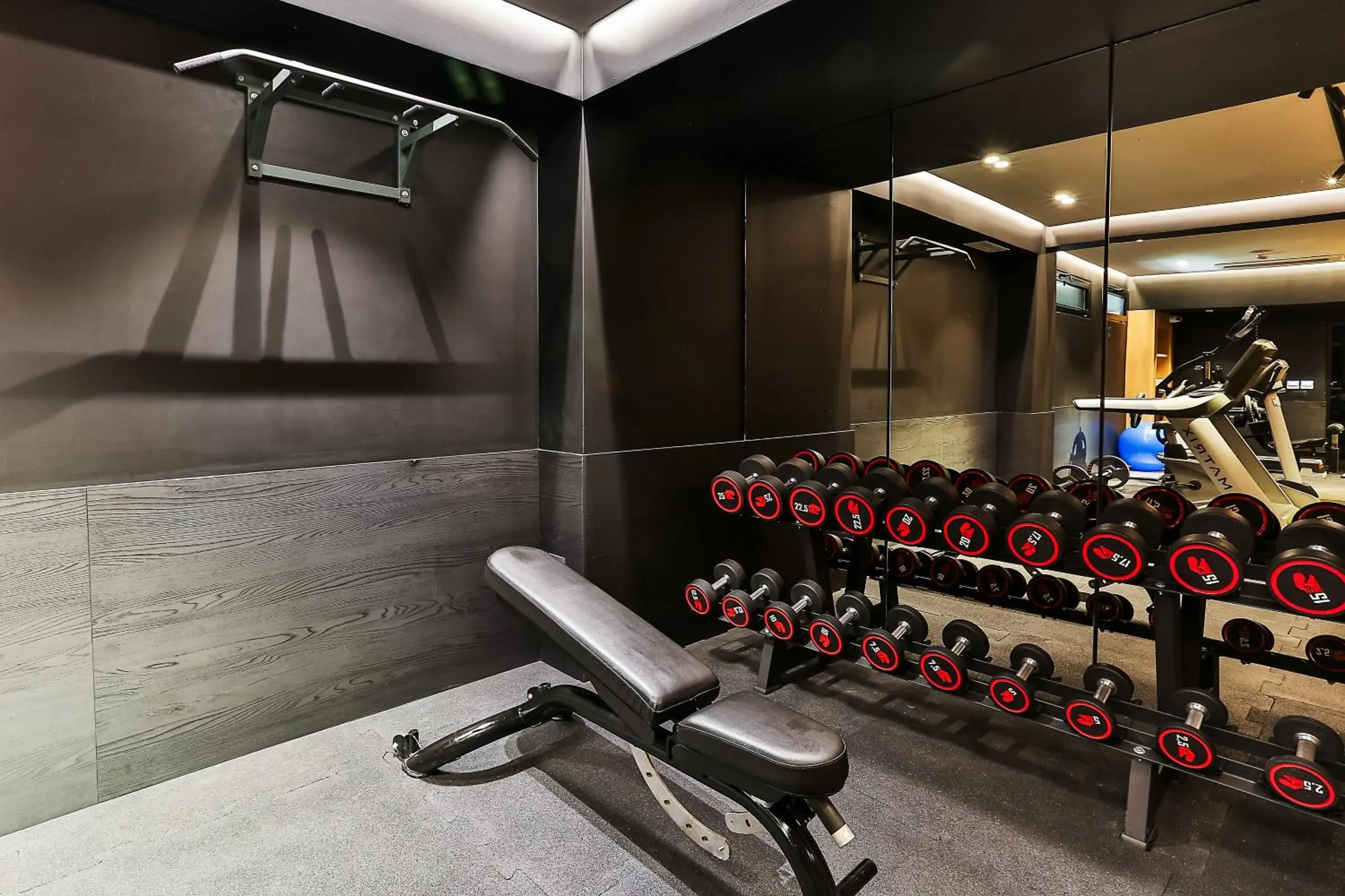Fitness centre/facilities in Hotel kingStone Budva Fitness centre/facilities in Hotel kingStone Budva