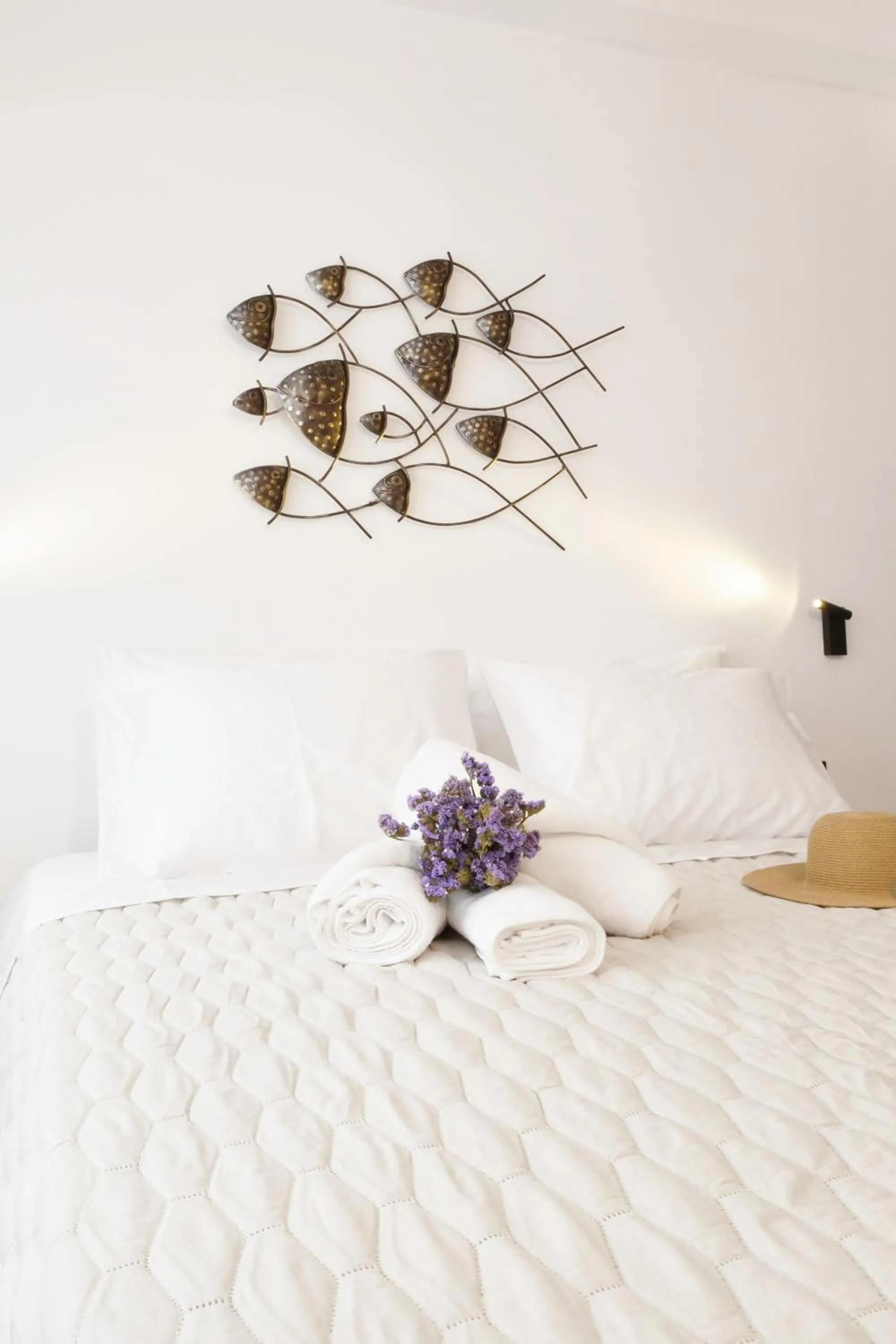 Bedroom, Bed in Seabed Suites Mykonos