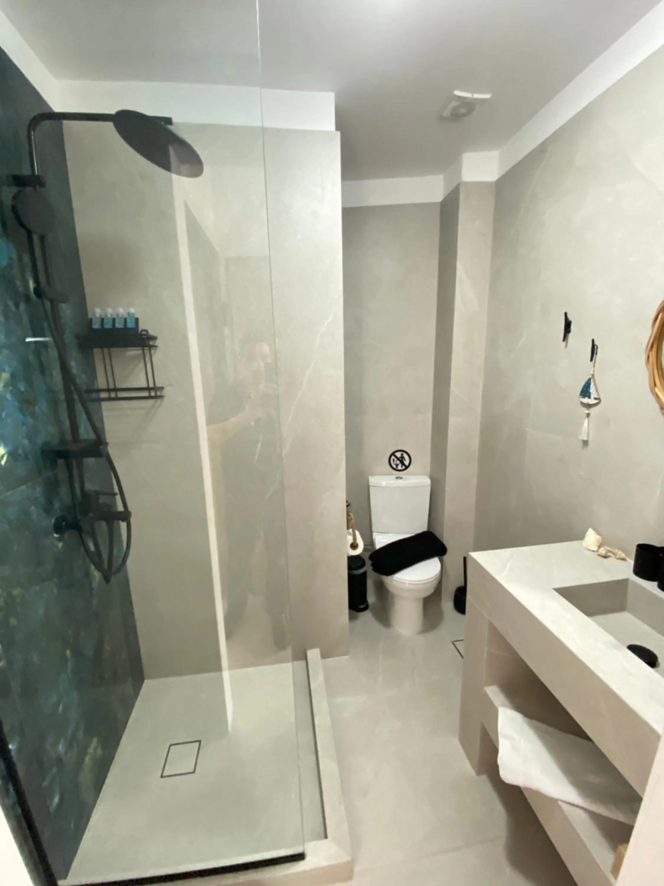 Shower in Seabed Suites Mykonos