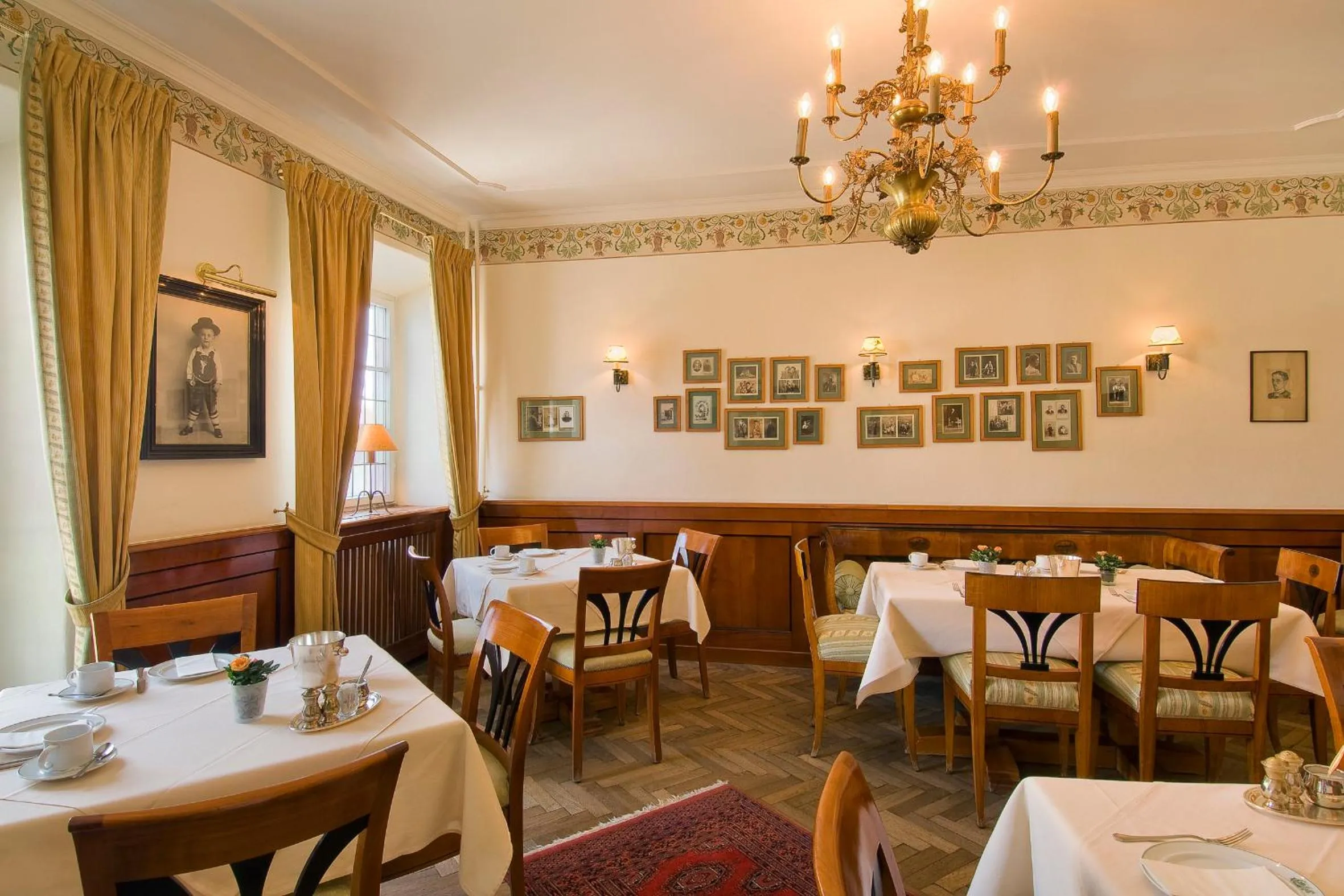 Restaurant/places to eat in Hotel Gasthof Alte Post Holzkirchen