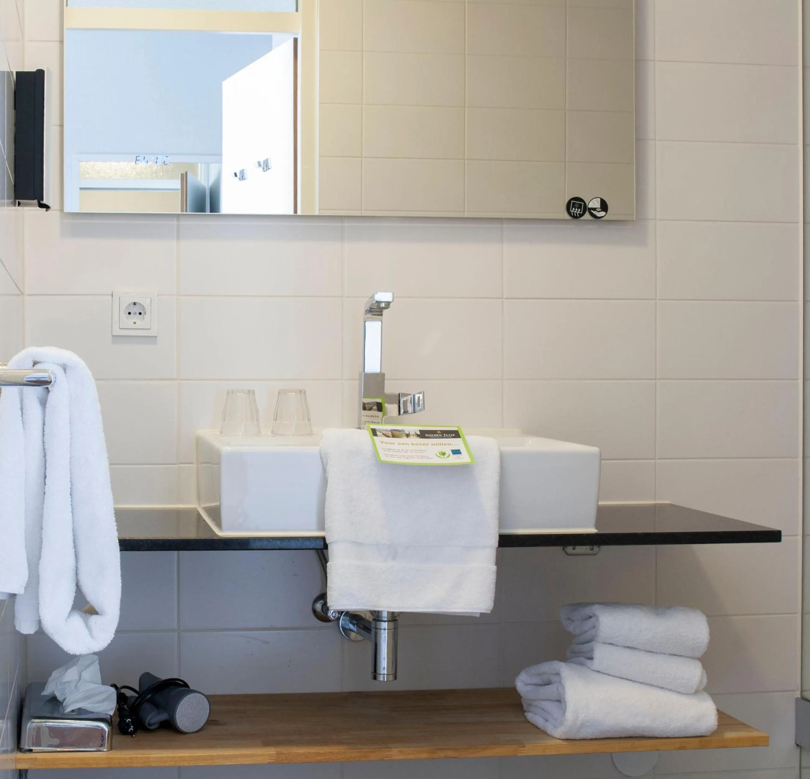 Bathroom in Strandhotel Westduin