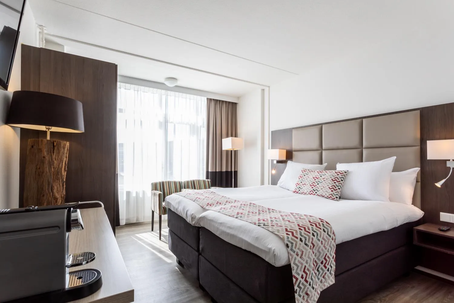 Bed in Strandhotel Westduin