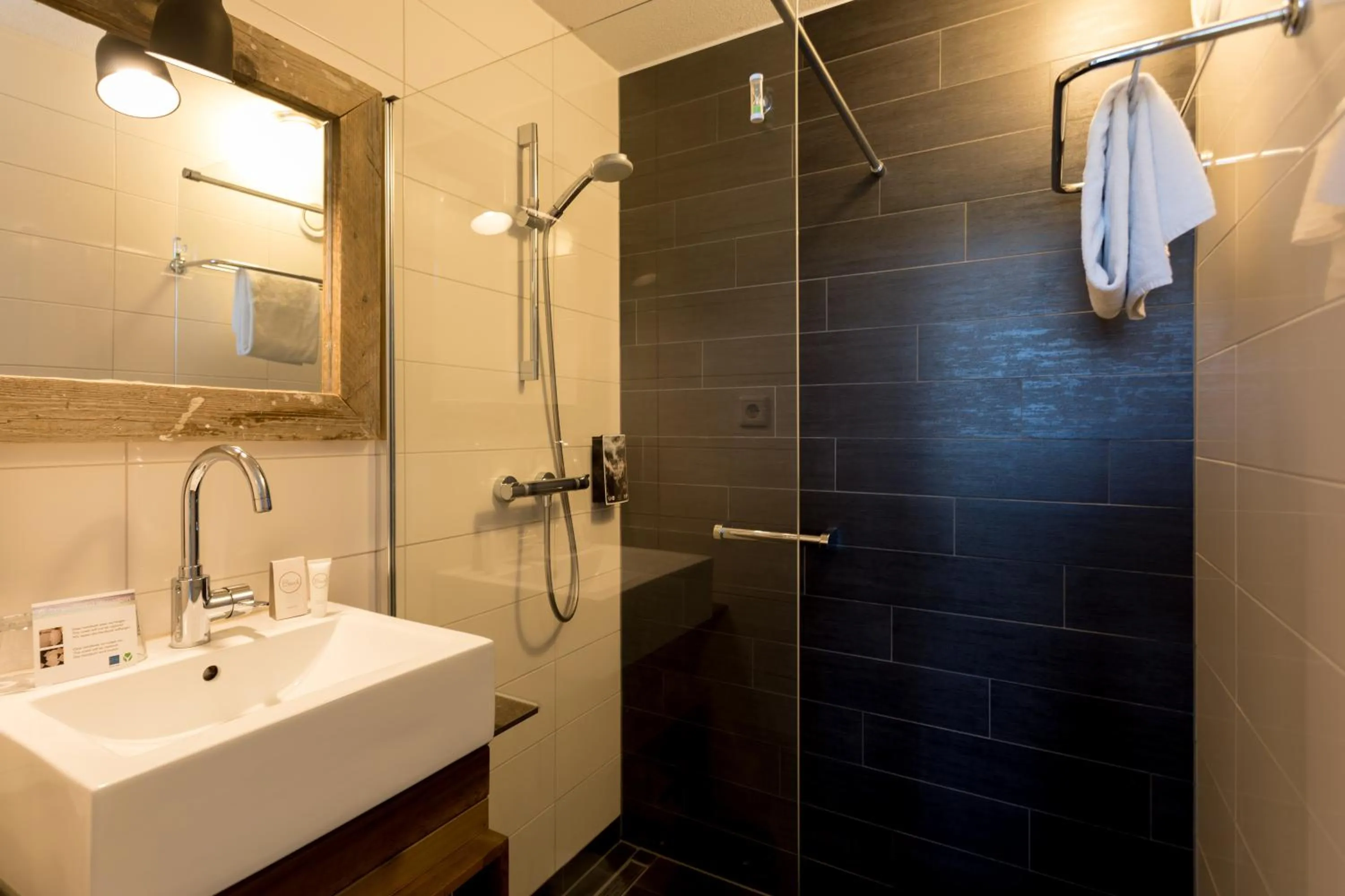 Bathroom in Strandhotel Westduin