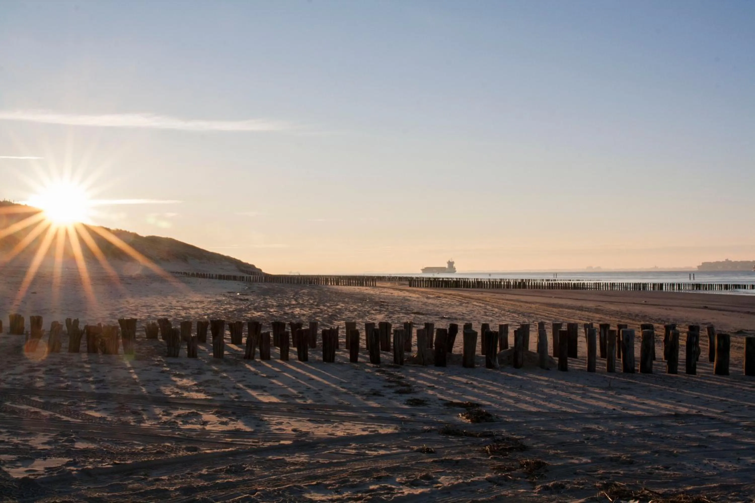 Beach in Strandhotel Westduin
