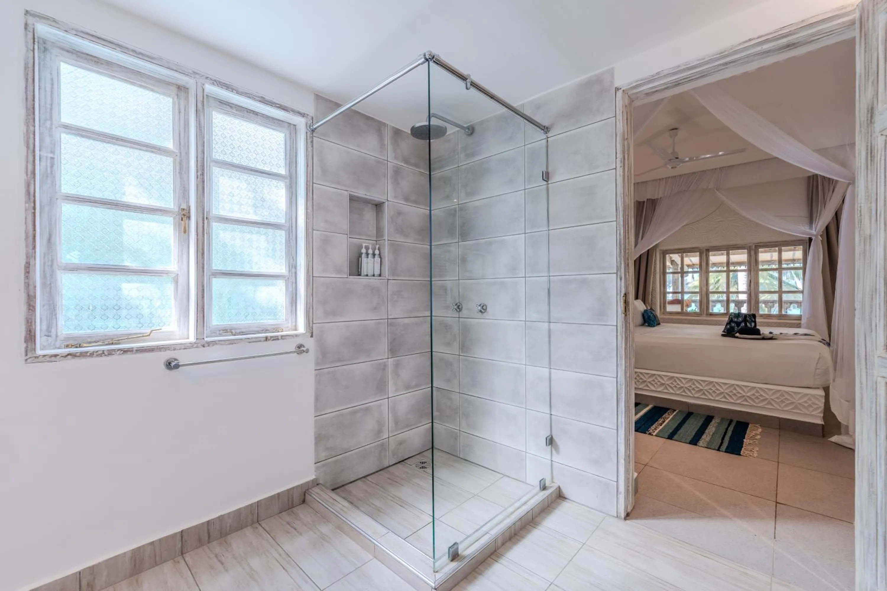 Shower, Bed in Nomad Beach Resort