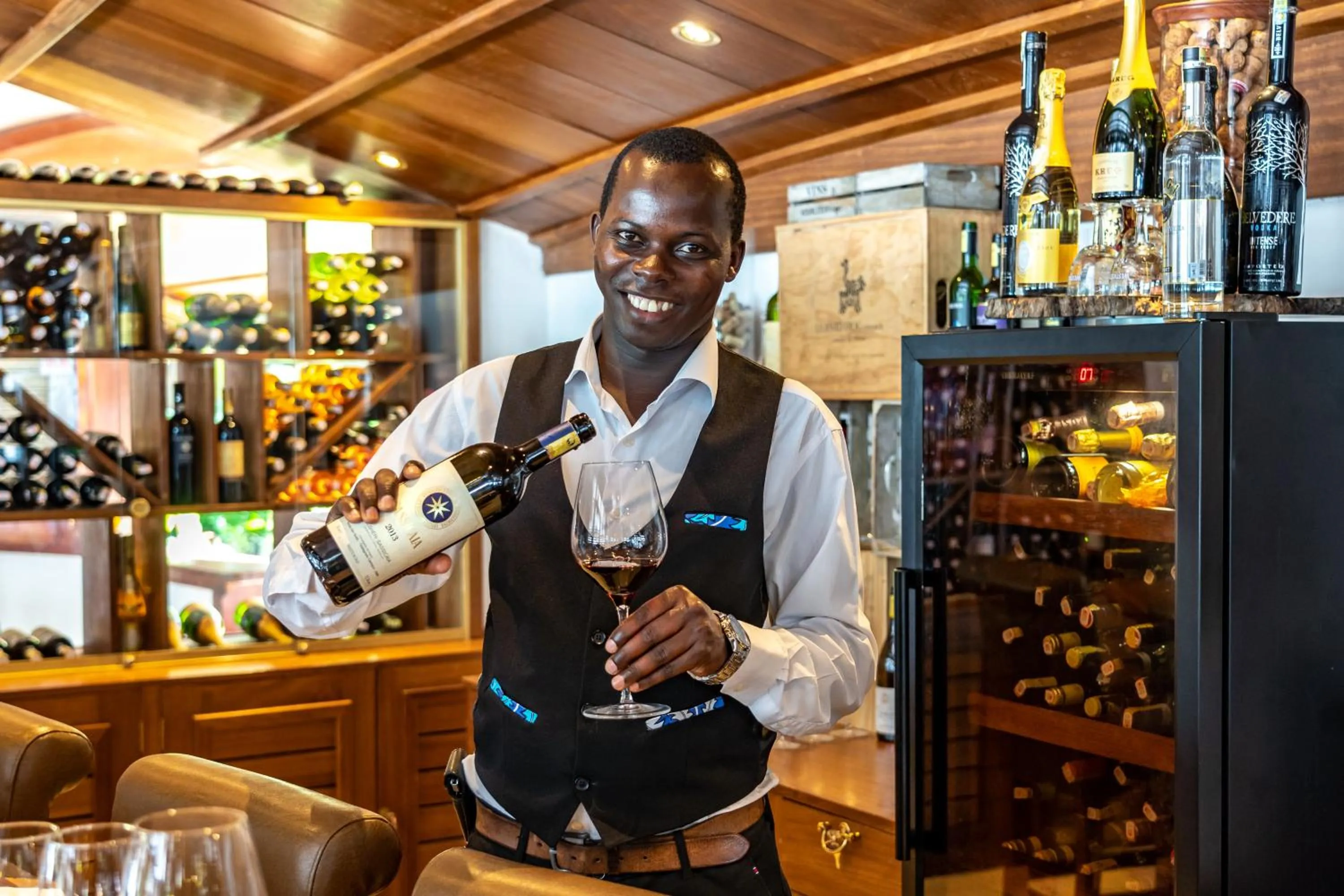 Restaurant/places to eat in Nomad Beach Resort