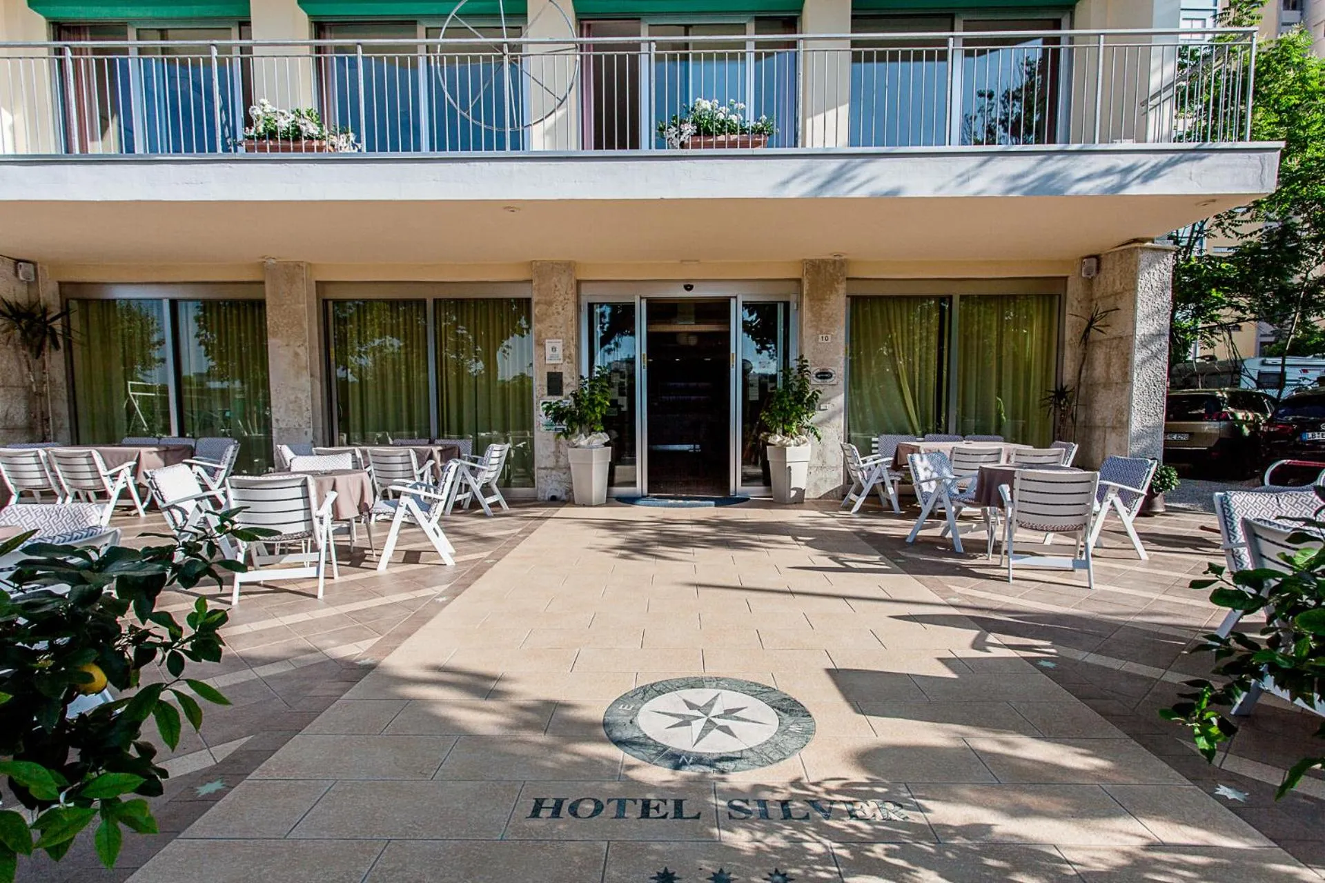 Facade/entrance in Hotel Silver