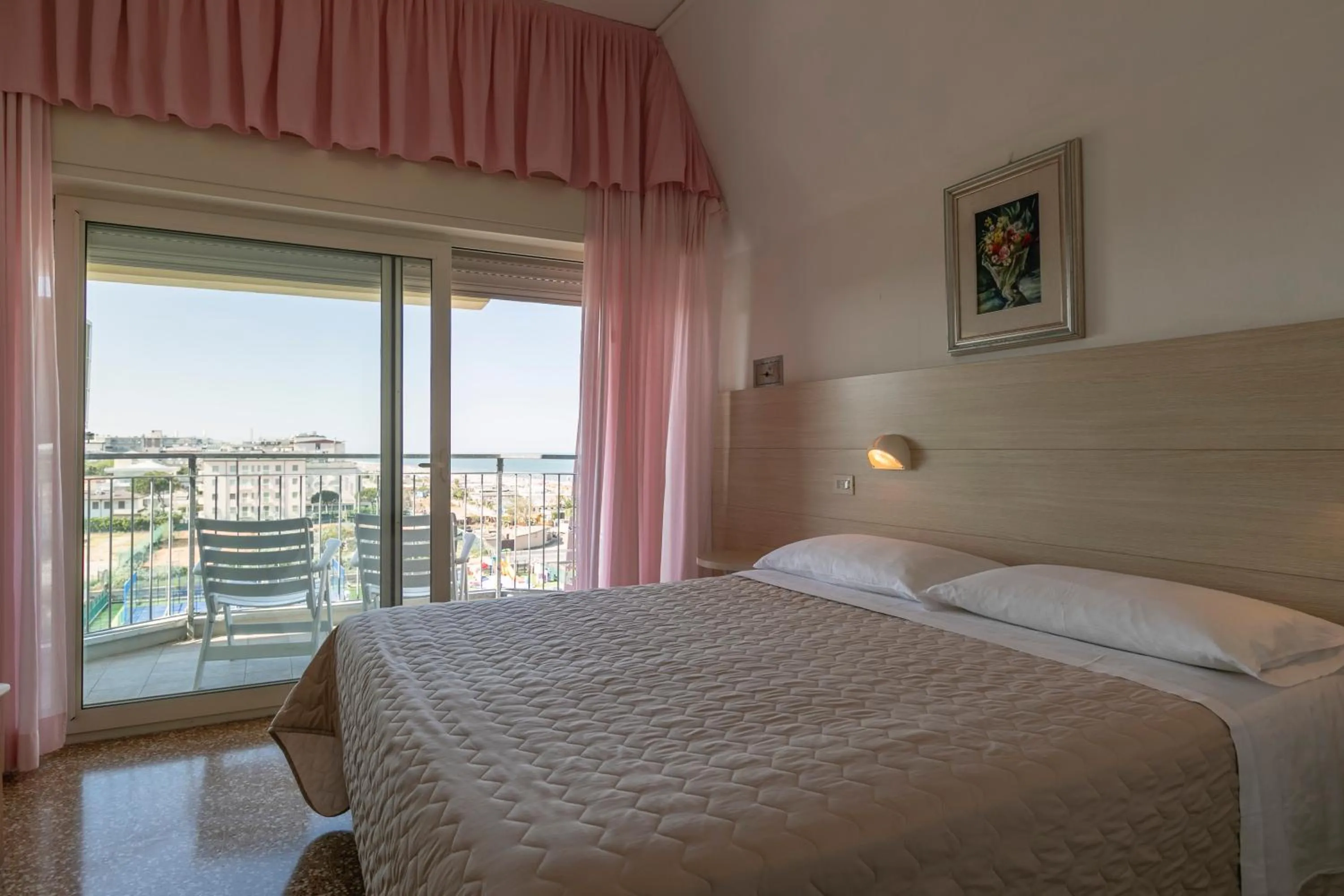 Photo of the whole room in Hotel Silver