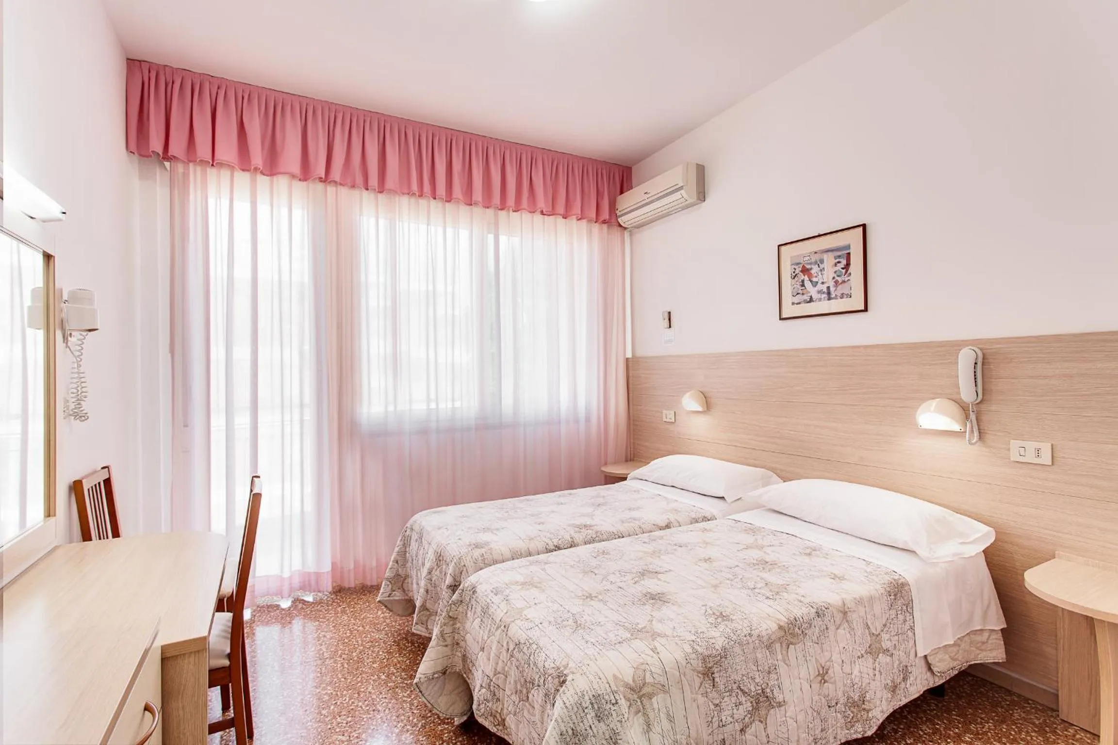 Photo of the whole room in Hotel Silver