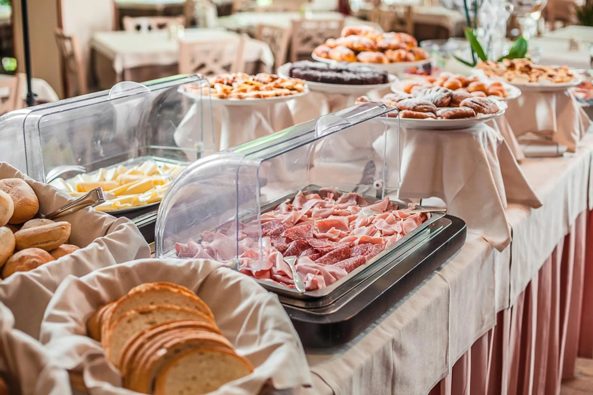 Continental breakfast in Hotel Silver