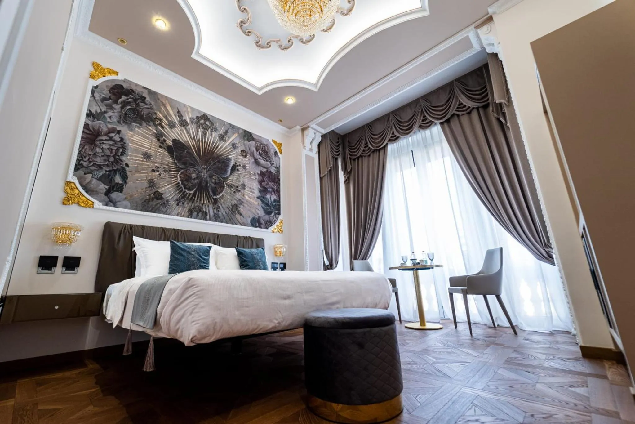 Bed in Queen Cattleya Suite