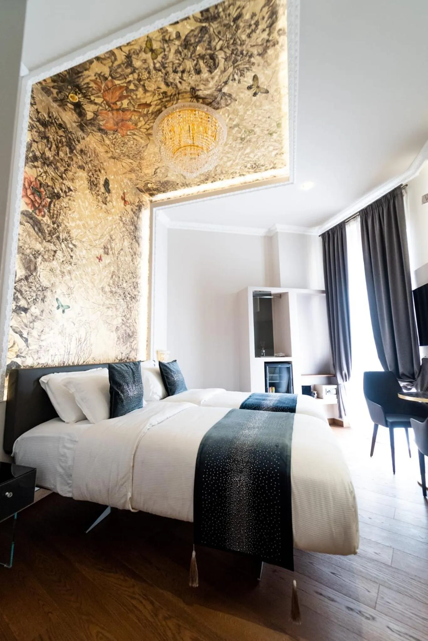 Bed in Queen Cattleya Suite