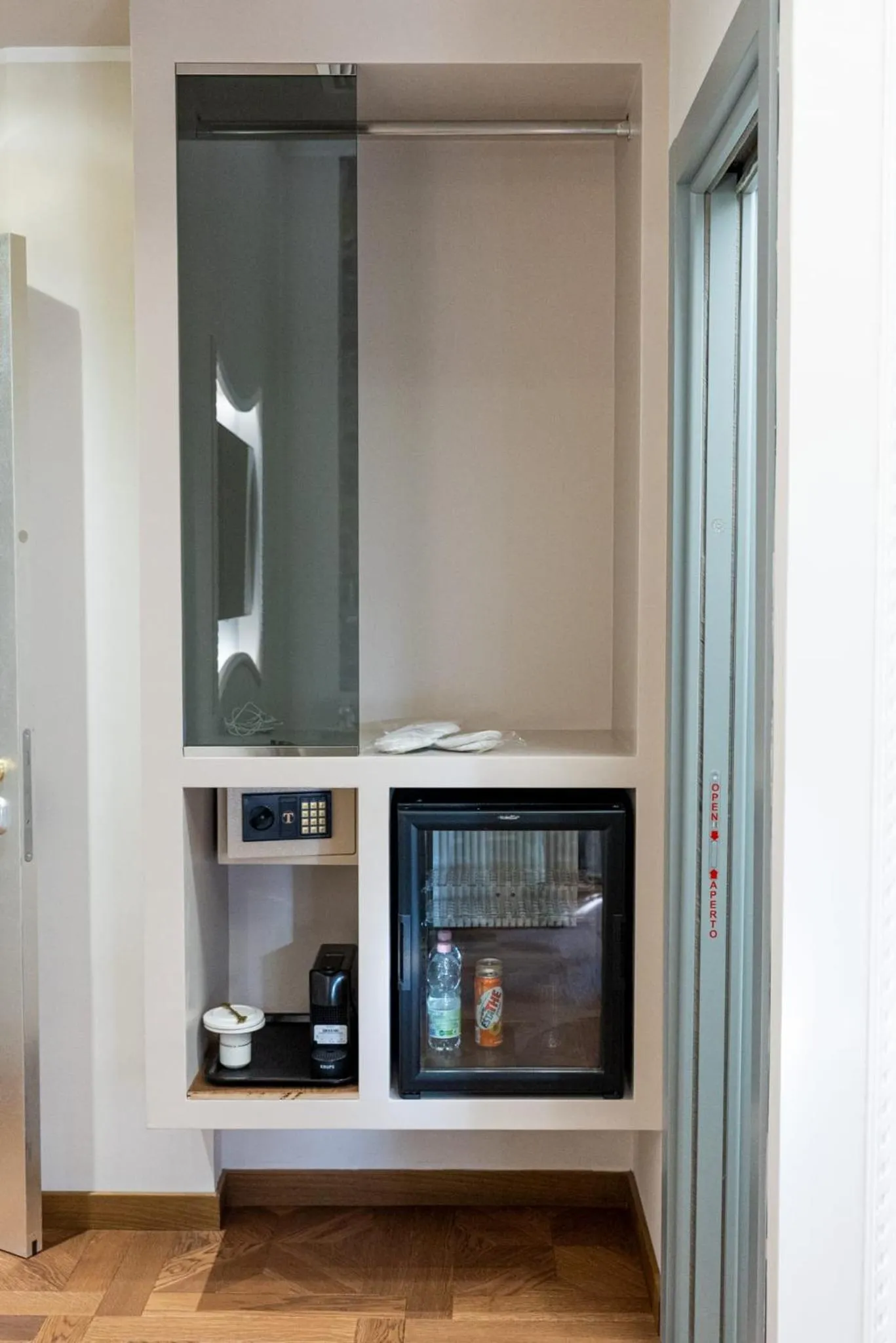 Queen Cattleya Suite