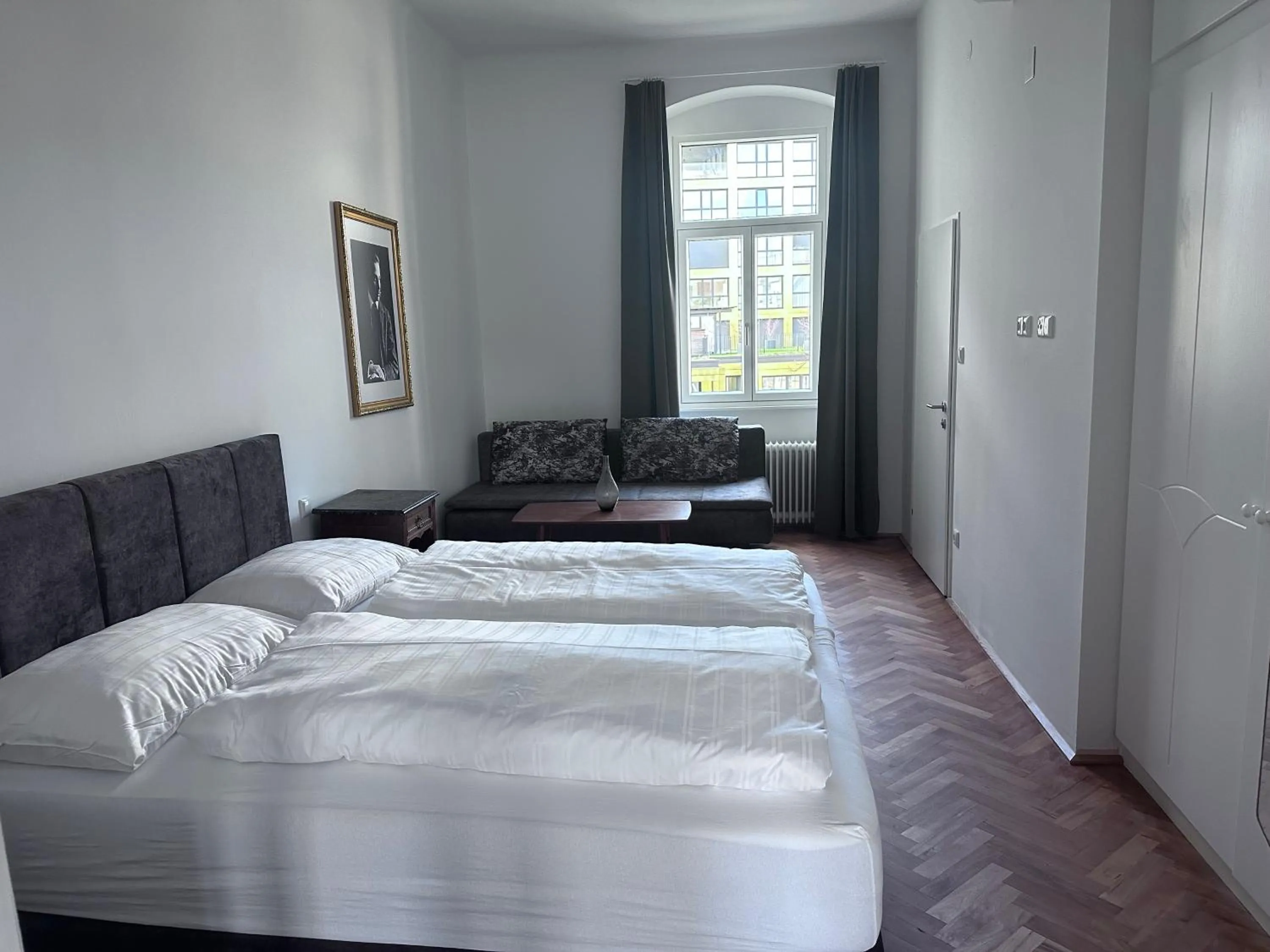 Bedroom, Bed in Rilke Apartments