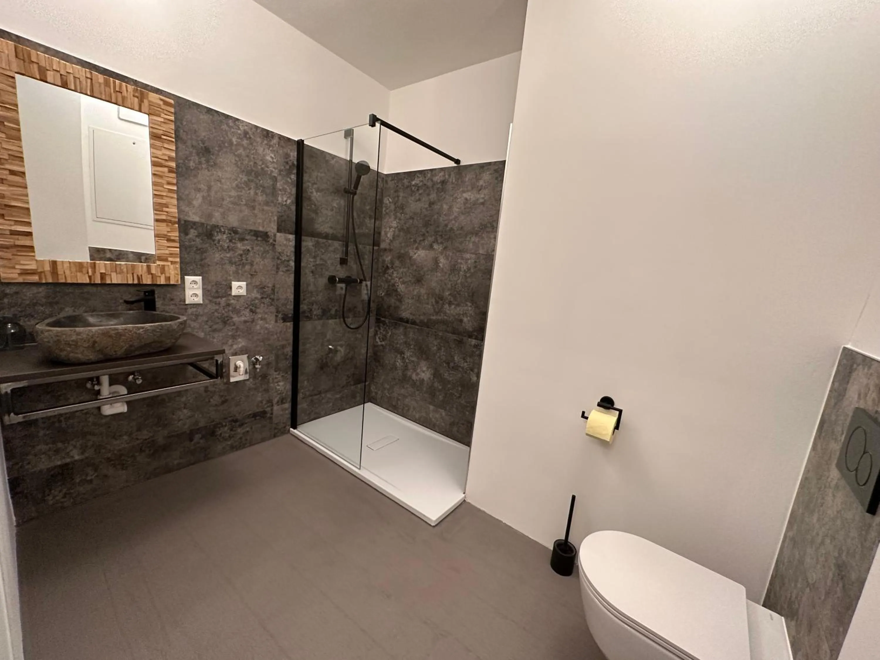 Shower in Rilke Apartments