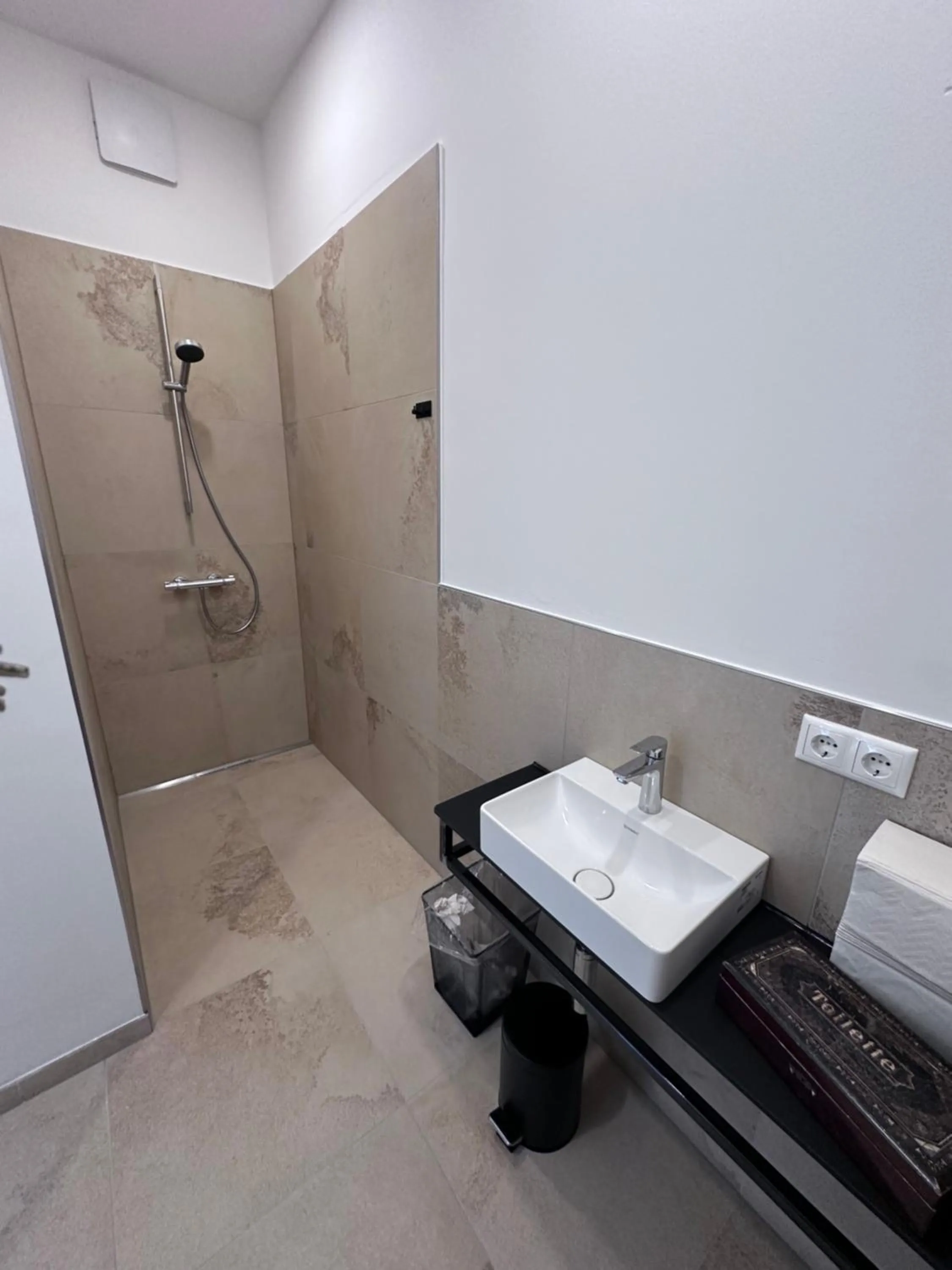 Bathroom in Rilke Apartments