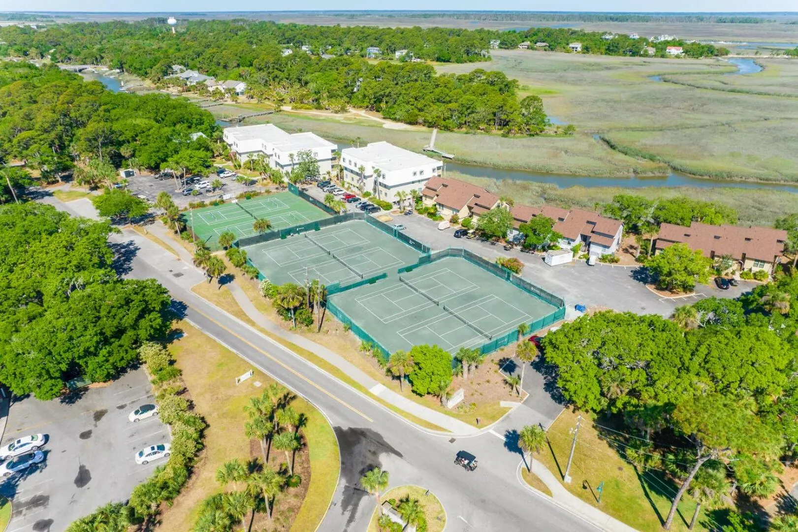 Sports in 521 Sunsuite