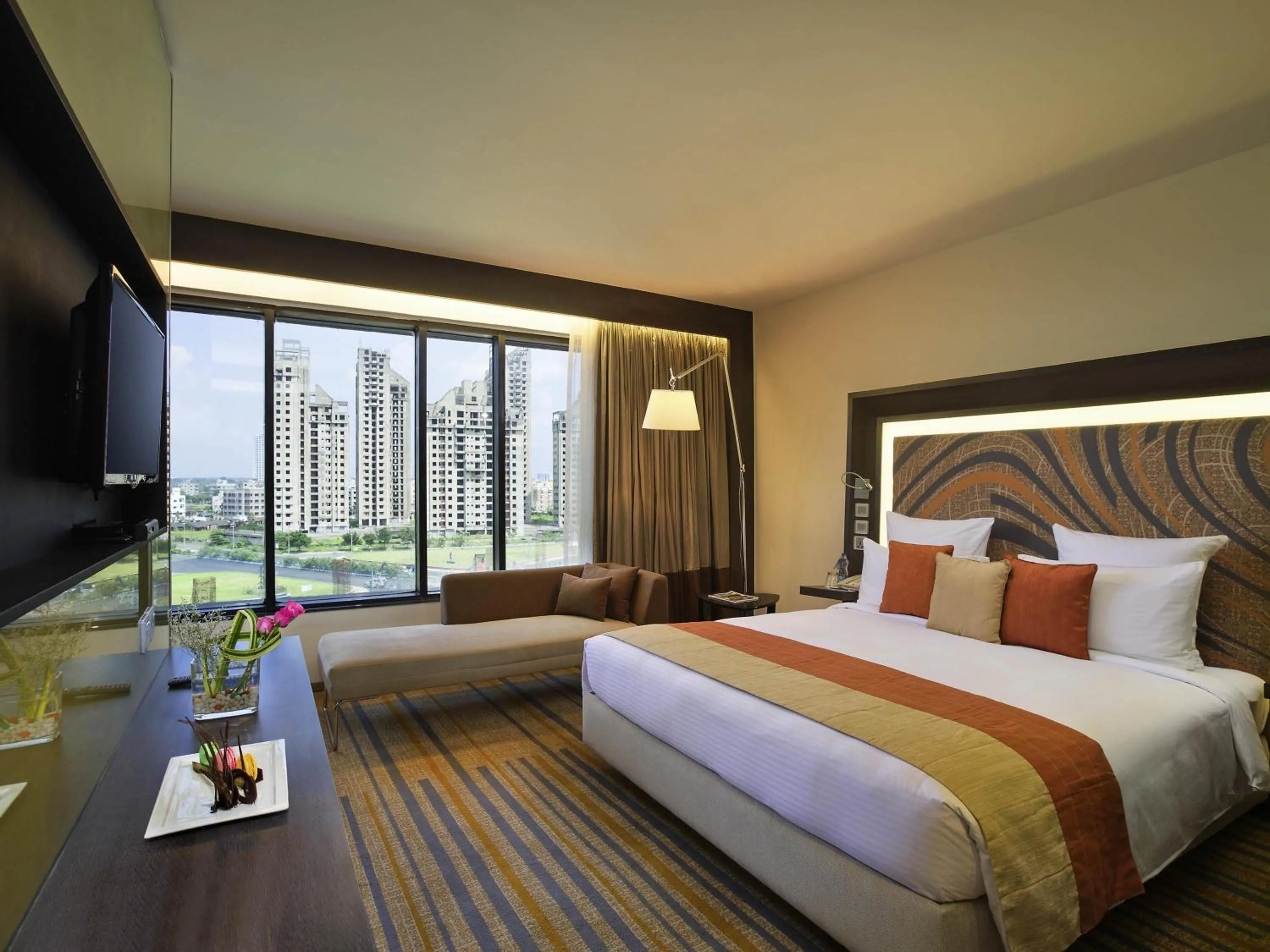 Bedroom, Bed in Novotel Kolkata Hotel and Residences