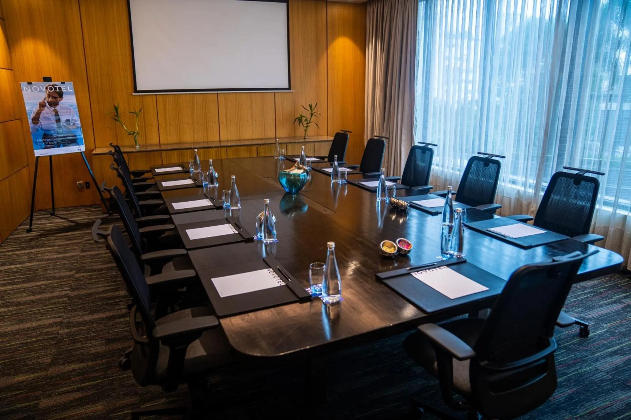 Meeting/conference room in Novotel Kolkata Hotel and Residences