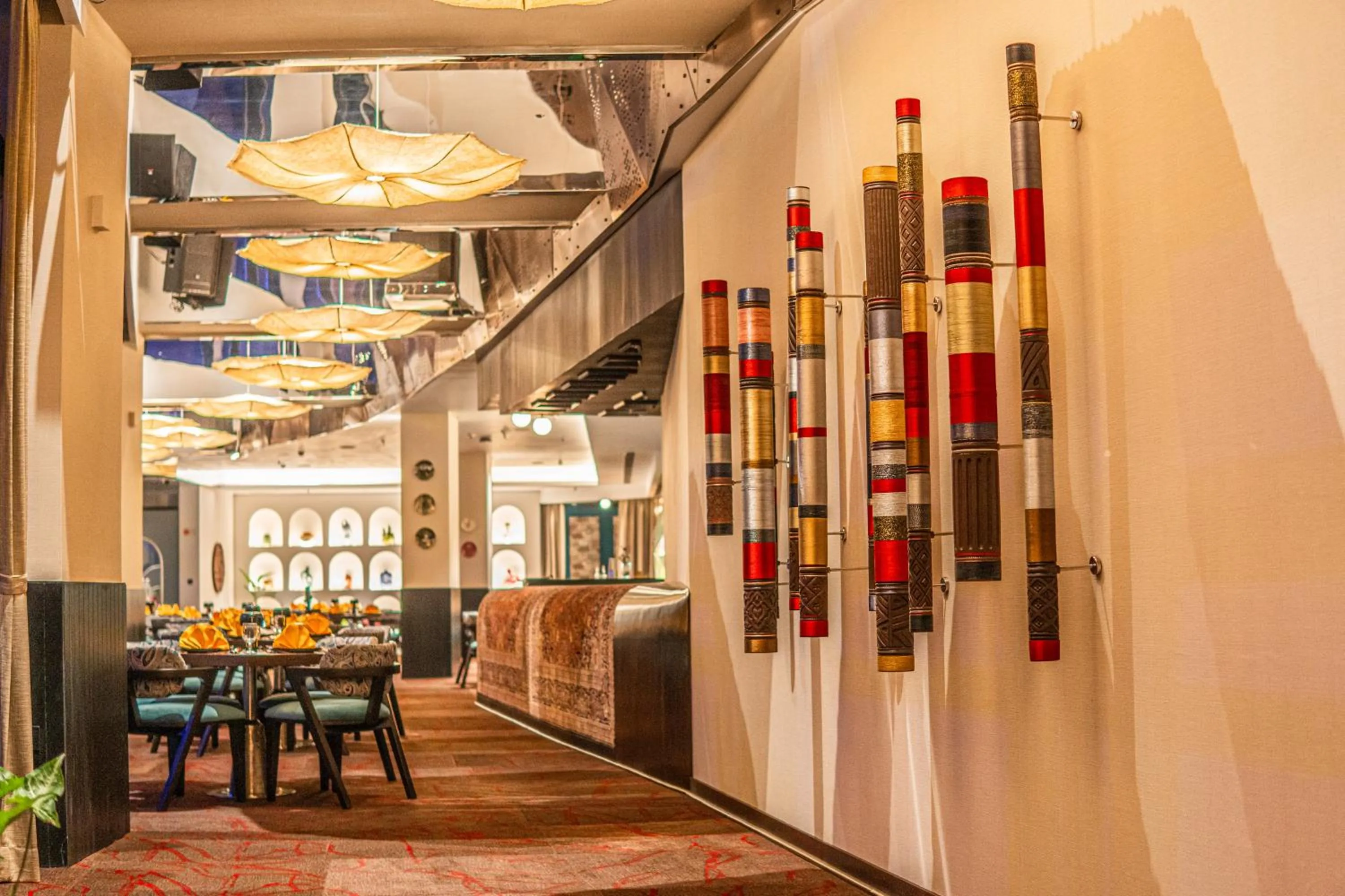 Restaurant/places to eat in Novotel Kolkata Hotel and Residences