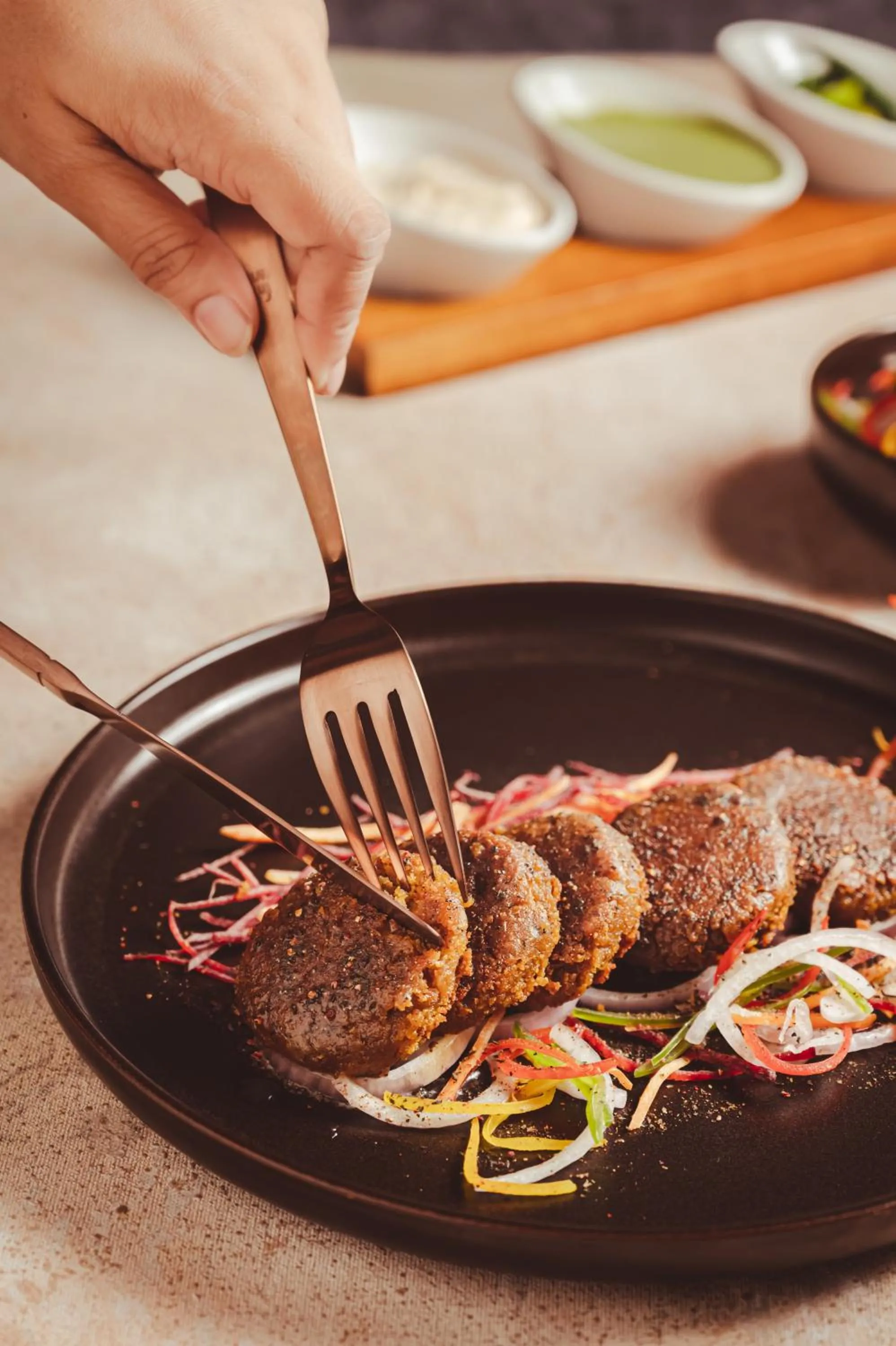 Restaurant/places to eat in Novotel Kolkata Hotel and Residences