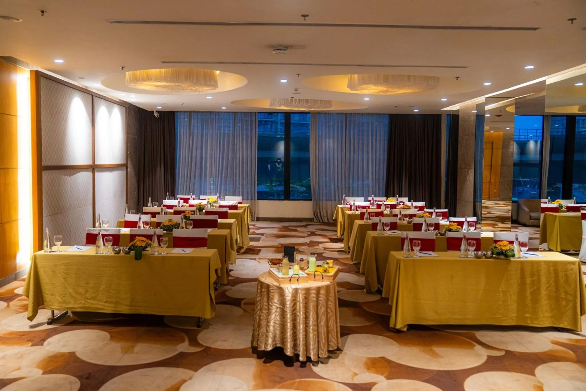 Banquet/Function facilities in Novotel Kolkata Hotel and Residences