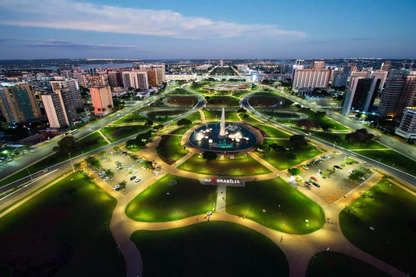 Neighbourhood in Apartamento, Nobile Suítes Monumental , localização e conforto