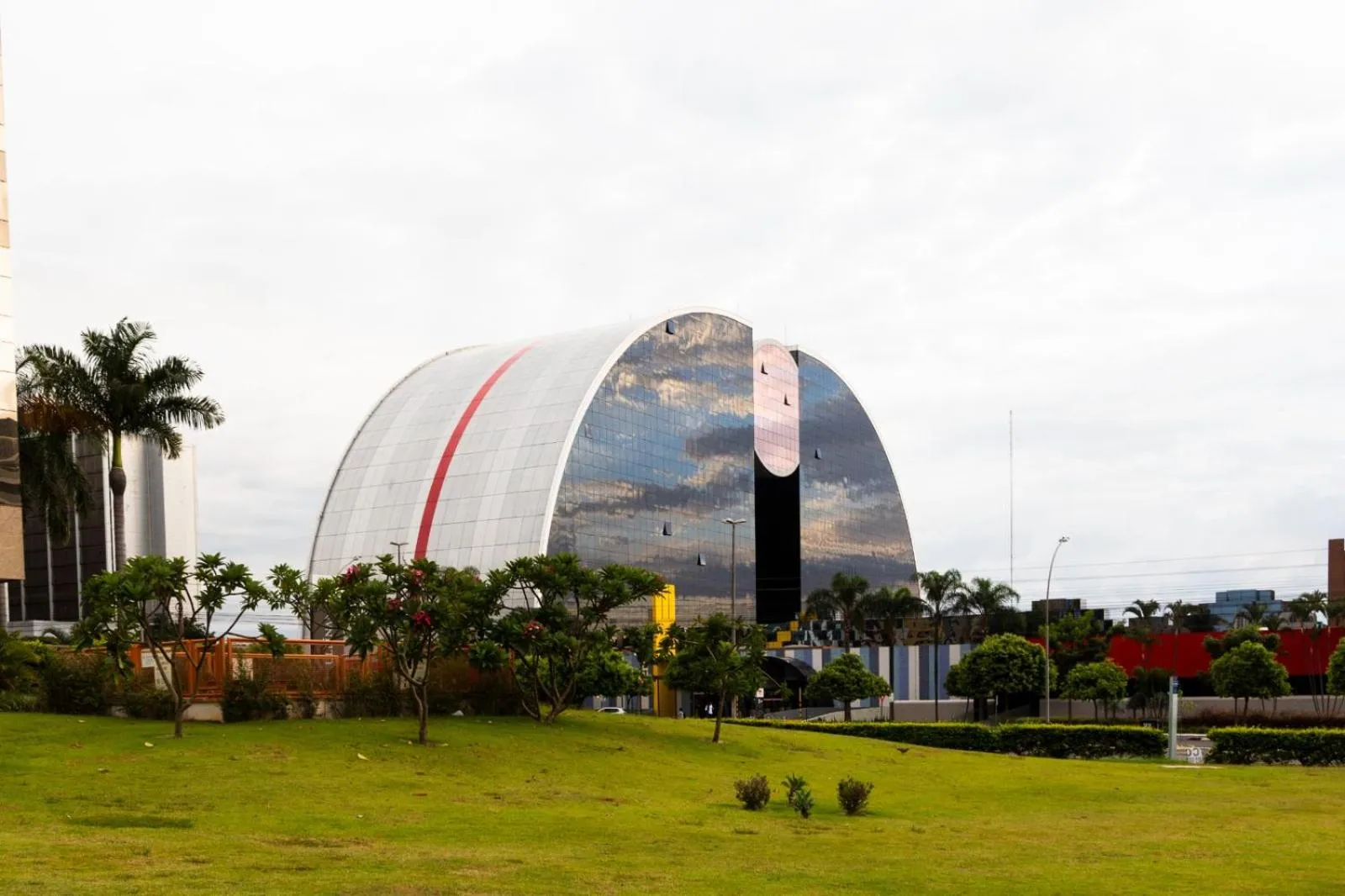 Restaurant/places to eat in Apartamento, Nobile Suítes Monumental , localização e conforto