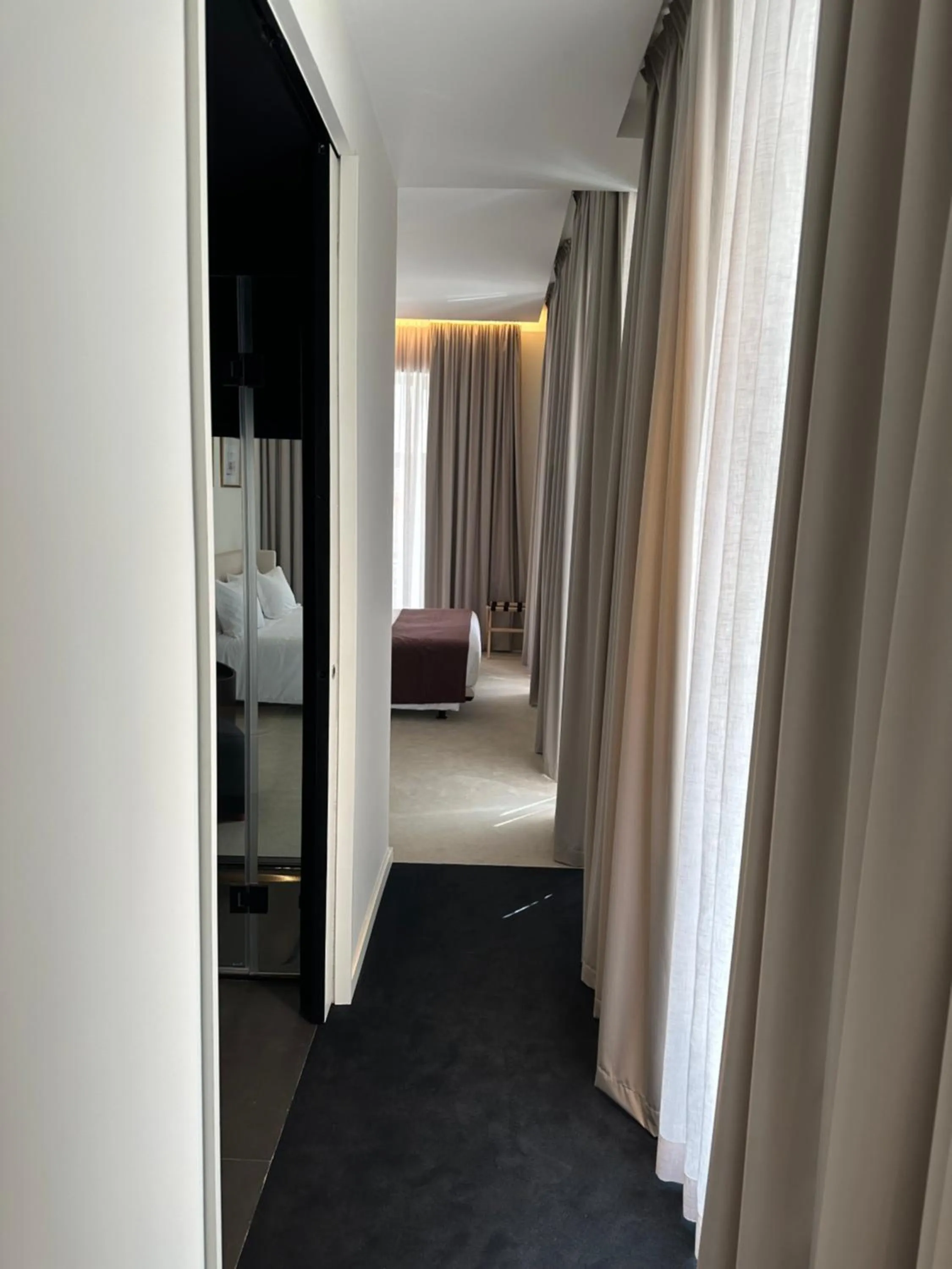 Bedroom, Bed in Golden Lisbon Hotel