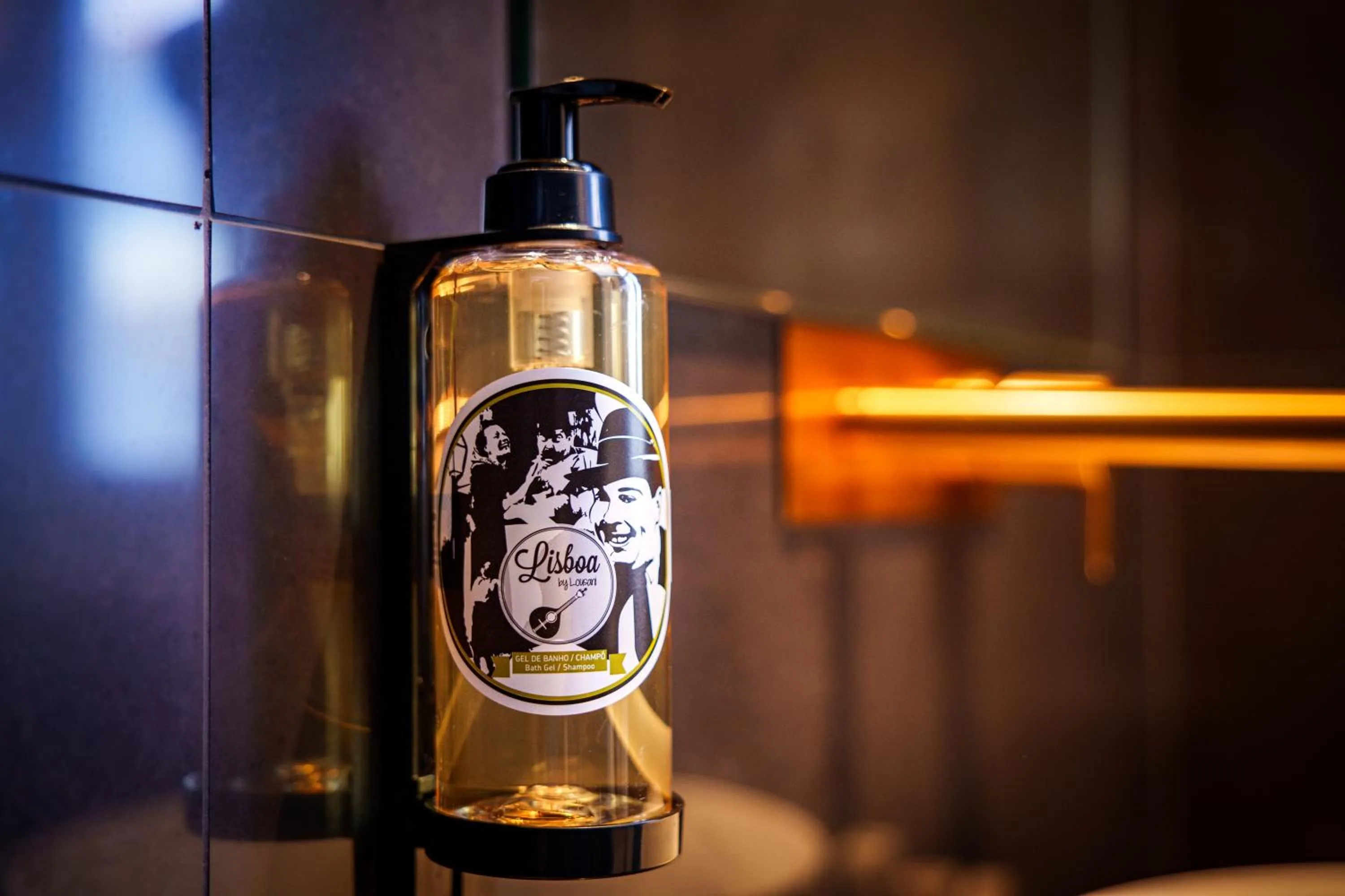 Toilet in Golden Lisbon Hotel