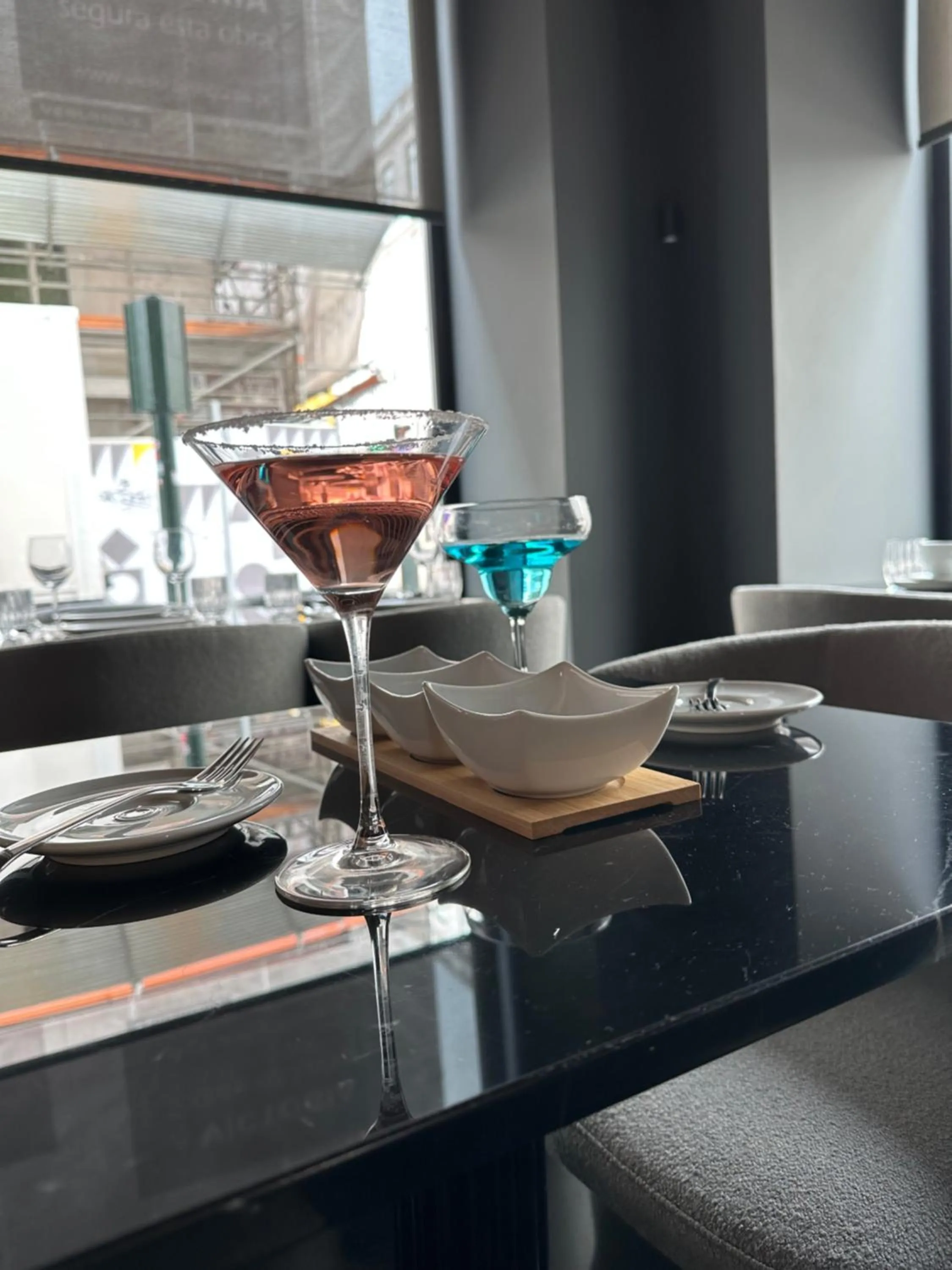 Restaurant/places to eat in Golden Lisbon Hotel