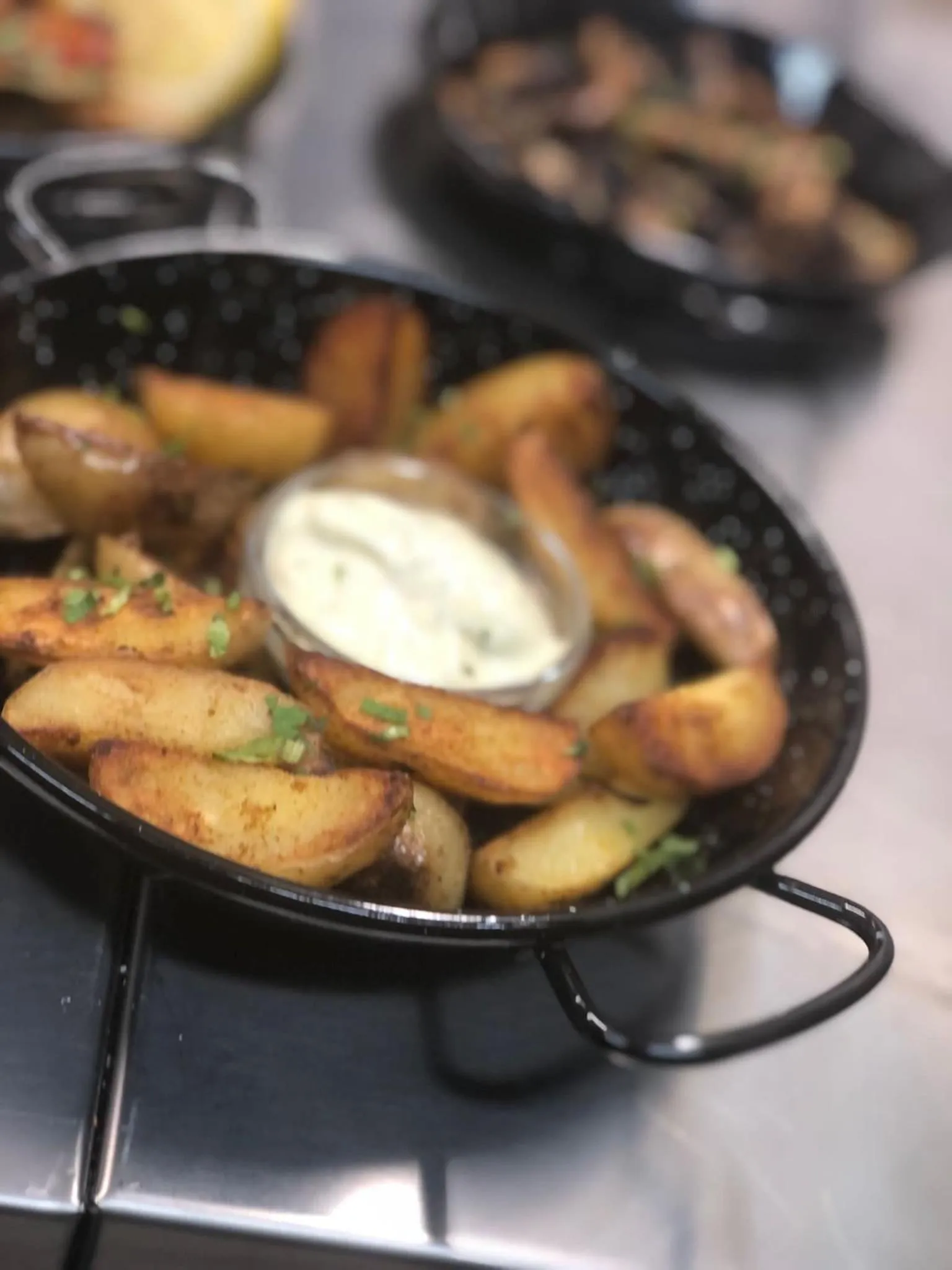 Restaurant/places to eat in Golden Lisbon Hotel