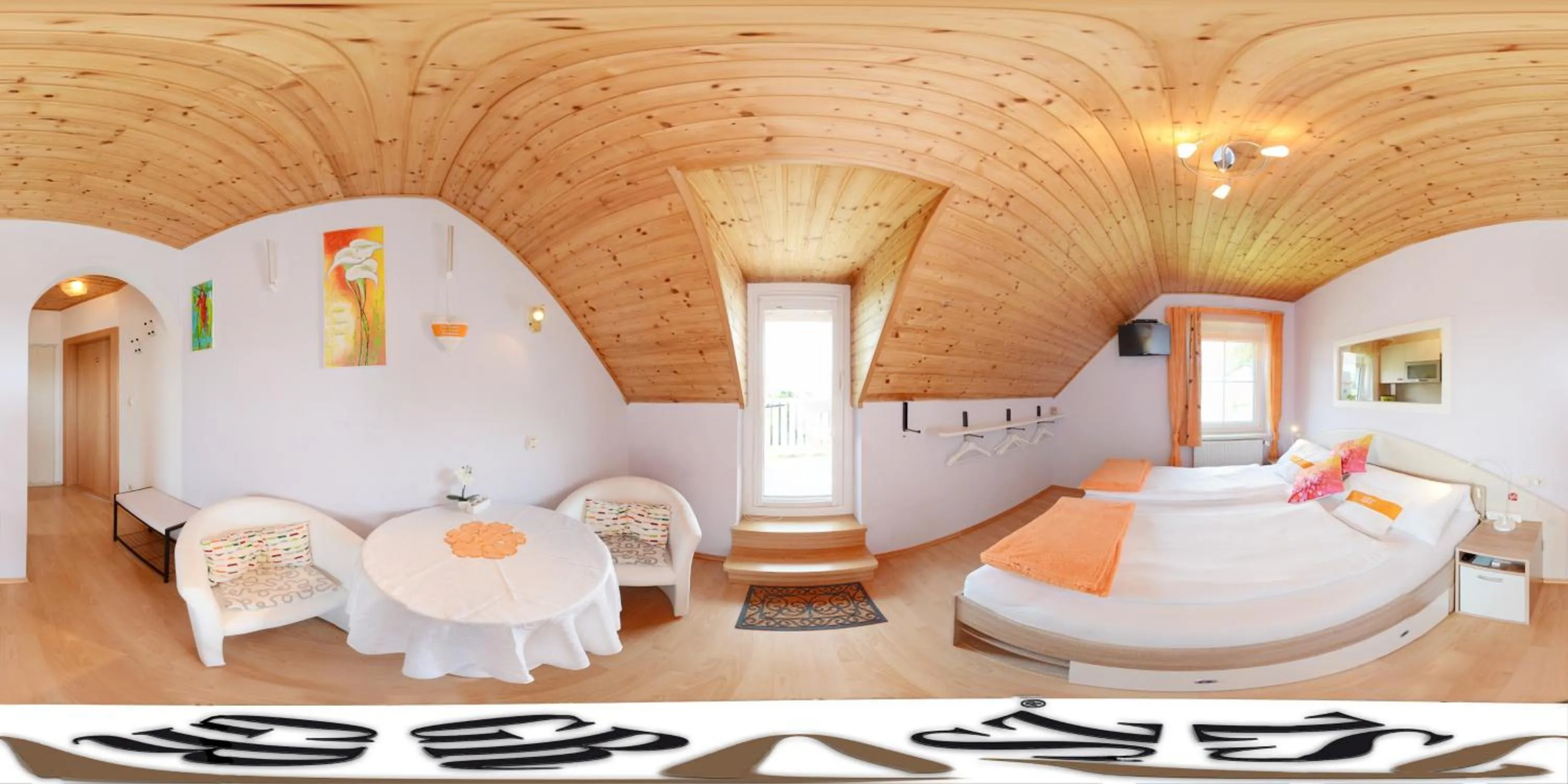 Studio with Balcony and Spa Bath - single occupancy in Privatzimmer Haus Gschweitl