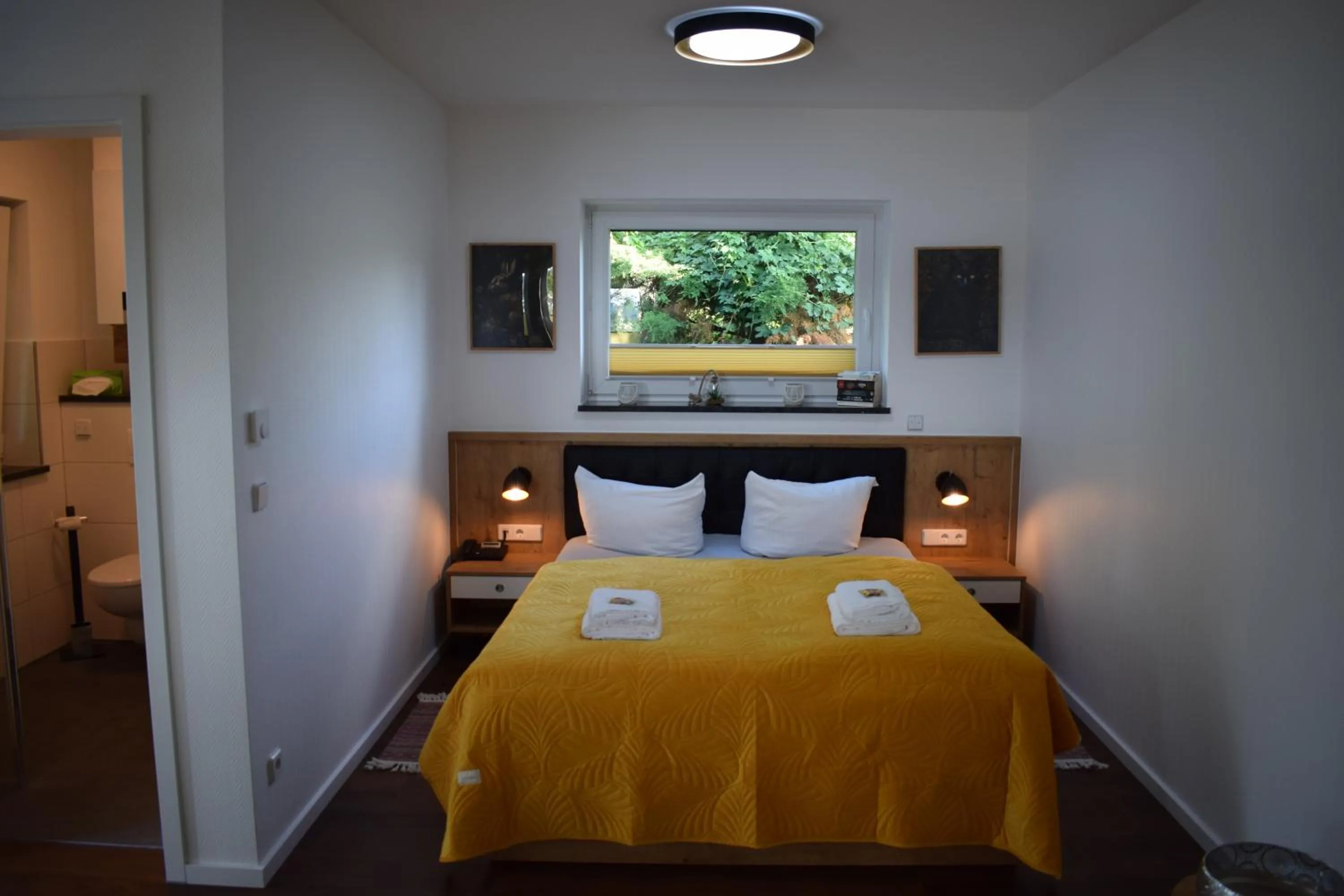 Bed in Hotel Seeschlösschen