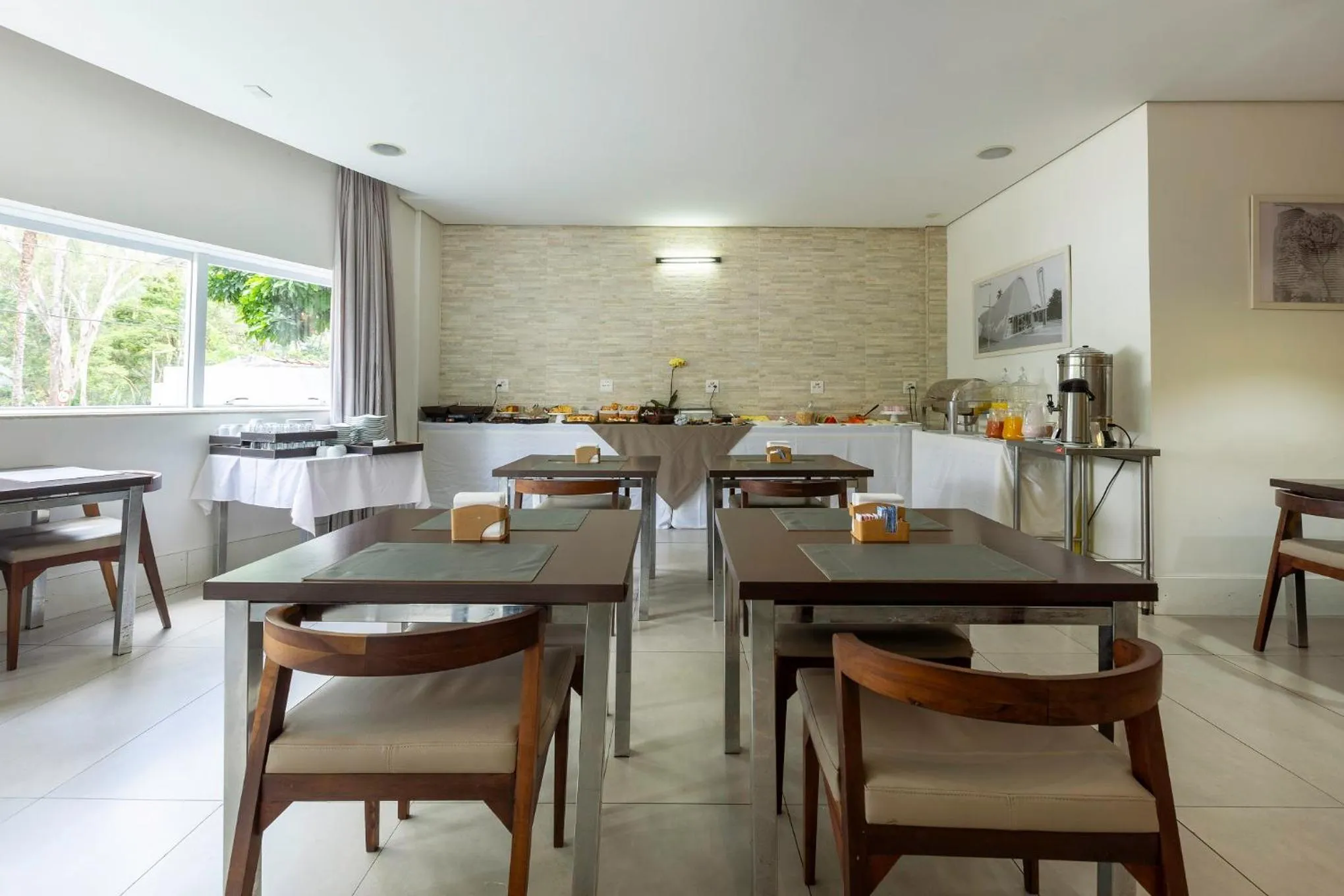 Restaurant/places to eat in CHA Pampulha Design Hotel