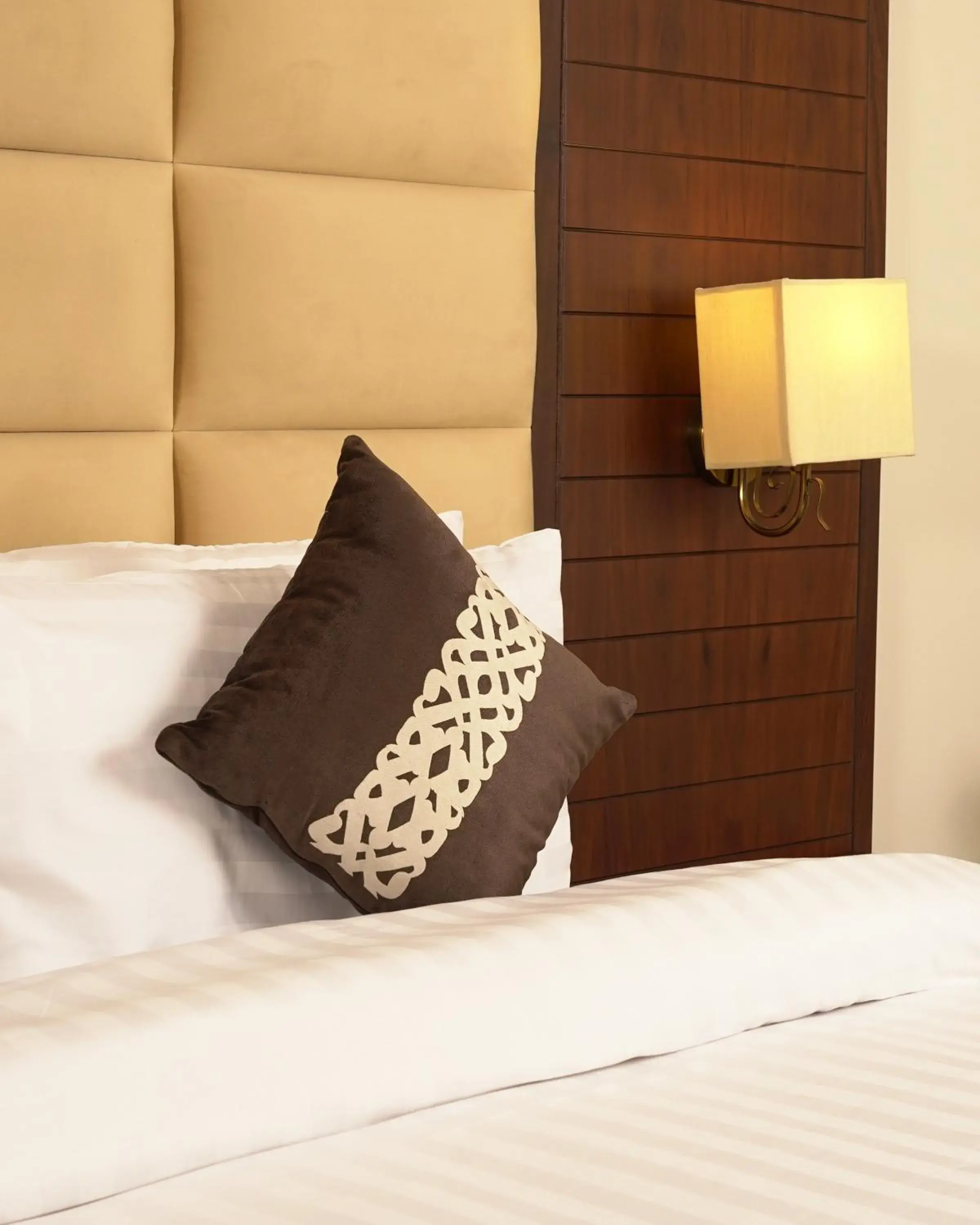 Bed in Faletti's Express- Shimla Hill Bed in Faletti's Express- Shimla Hill