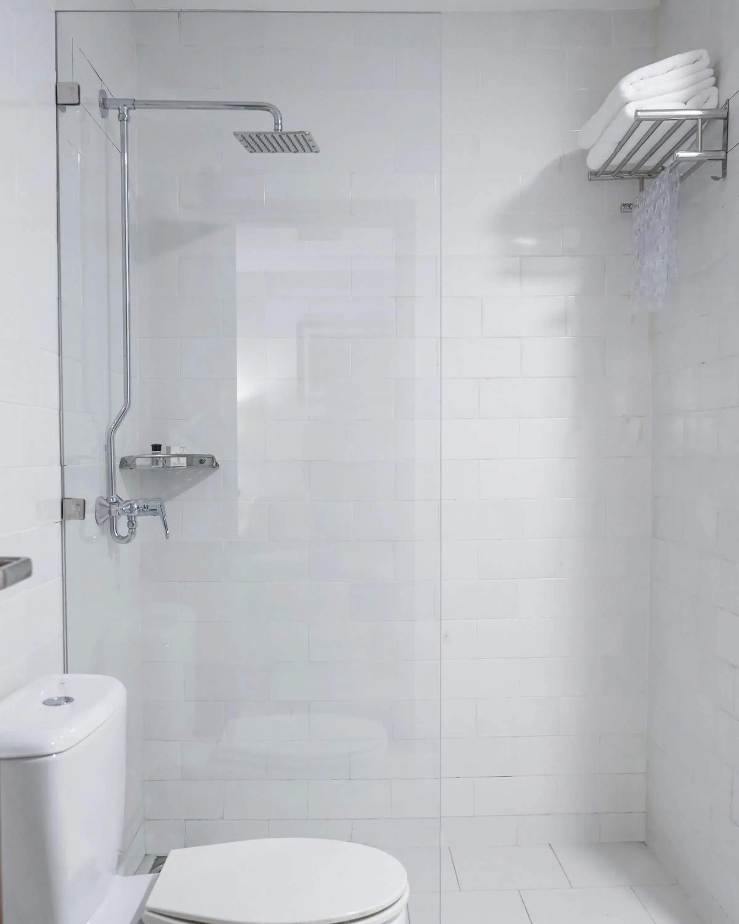 Shower in Faletti's Express- Shimla Hill Shower in Faletti's Express- Shimla Hill