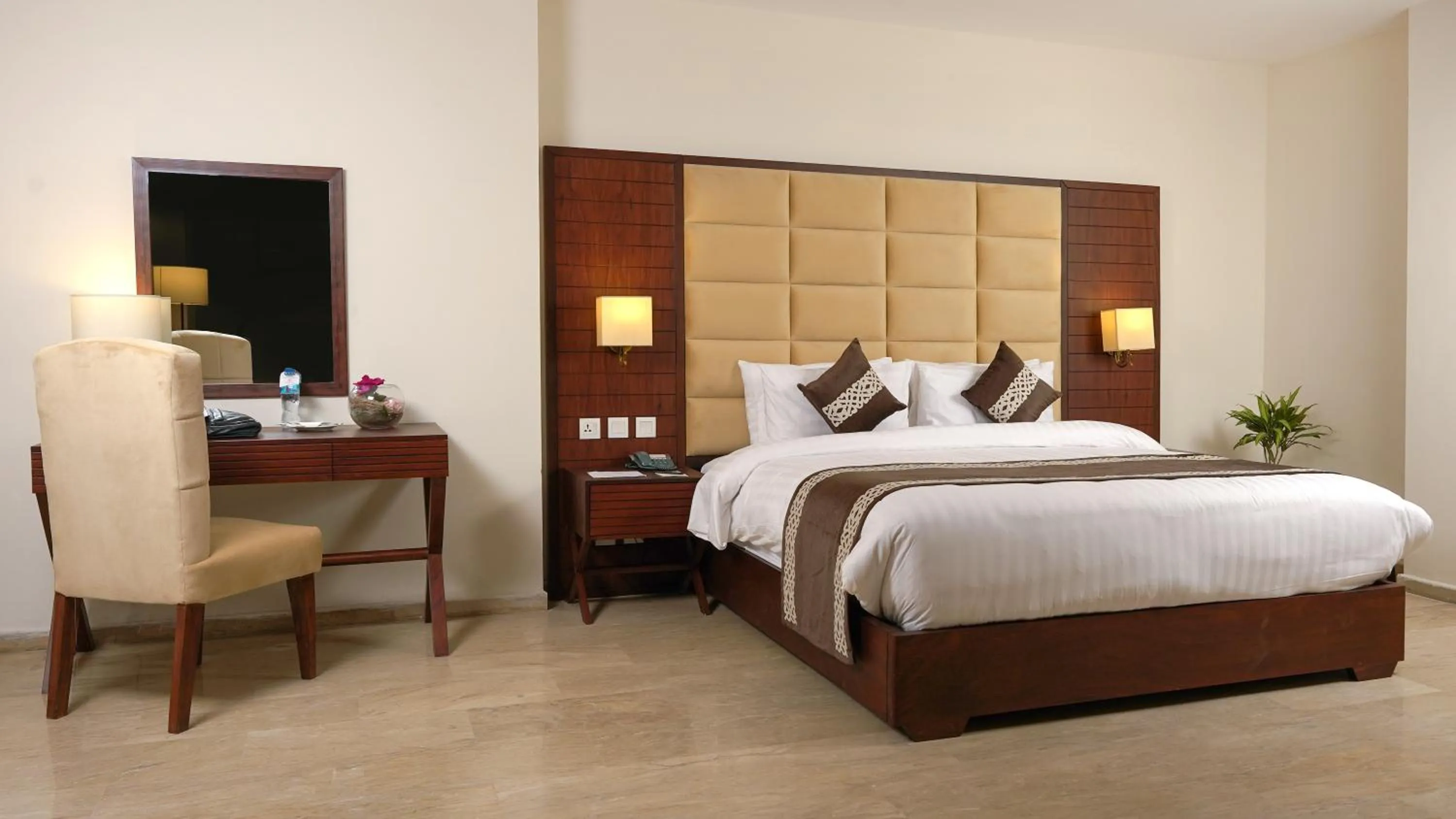 Bed in Faletti's Express- Shimla Hill