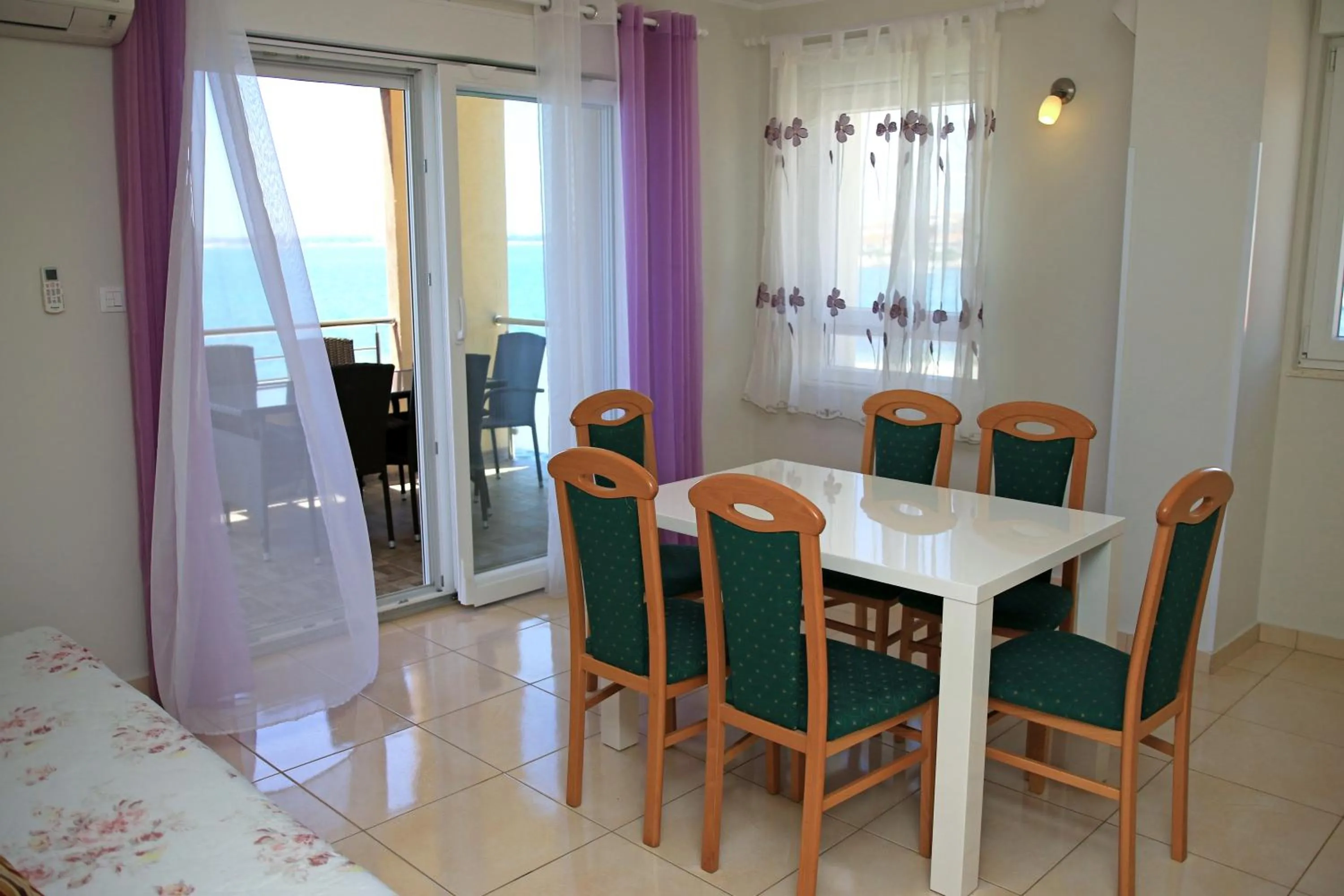 Dining area in Apartments Šuperba