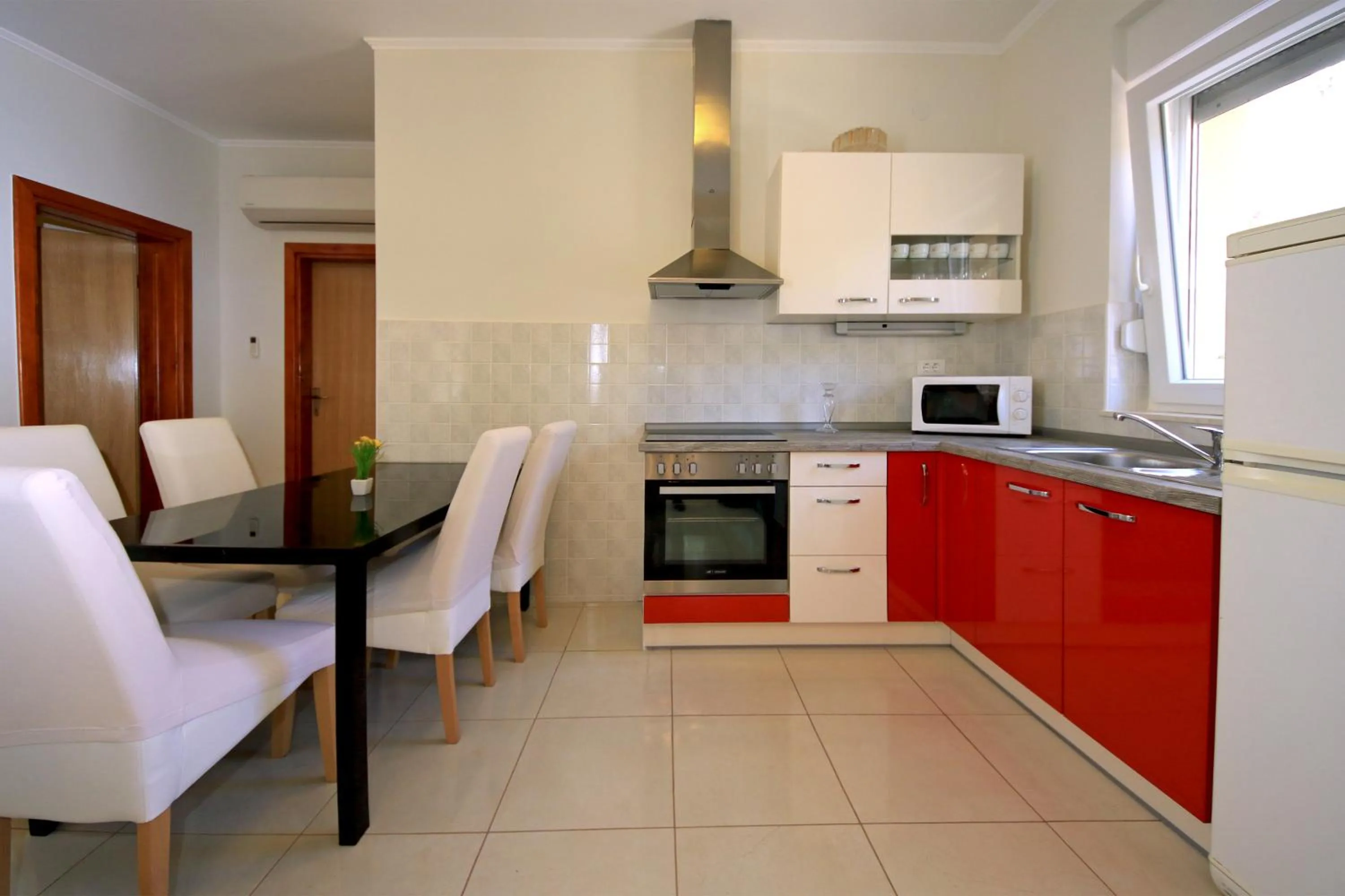 Dining area in Apartments Šuperba