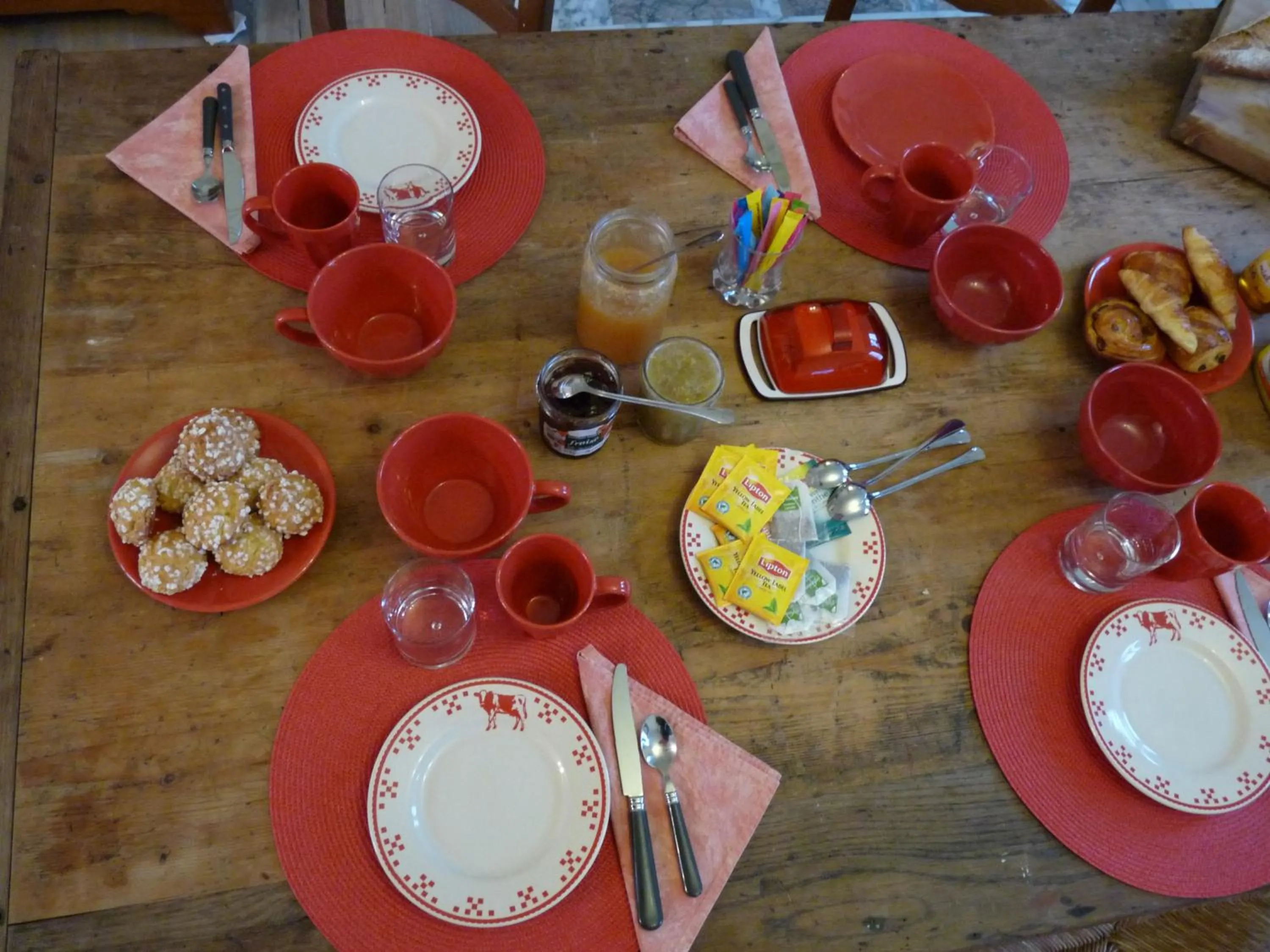 Dining area in Le Betrot