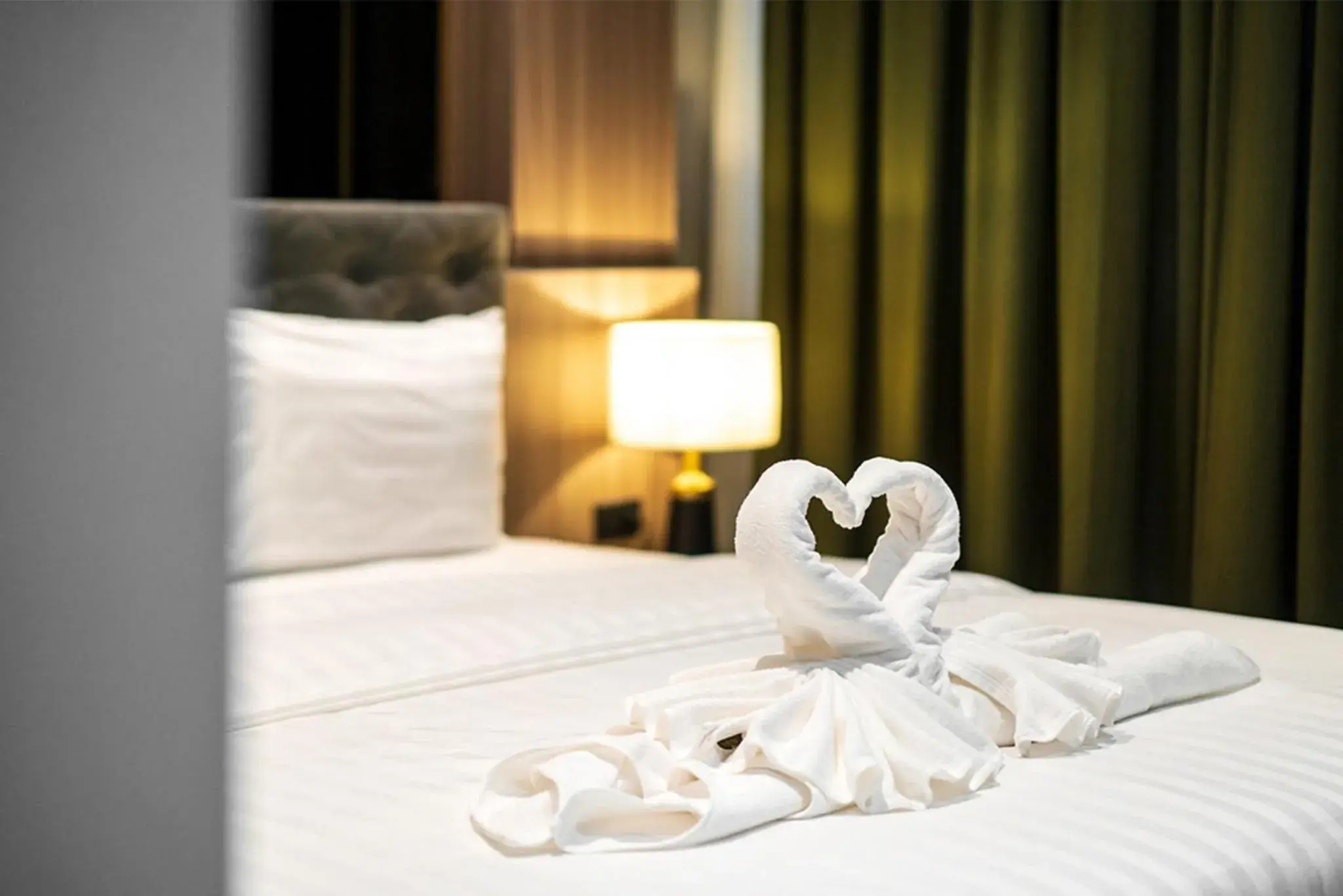 Bed in YSW Hotel Lopburi Bed in YSW Hotel Lopburi