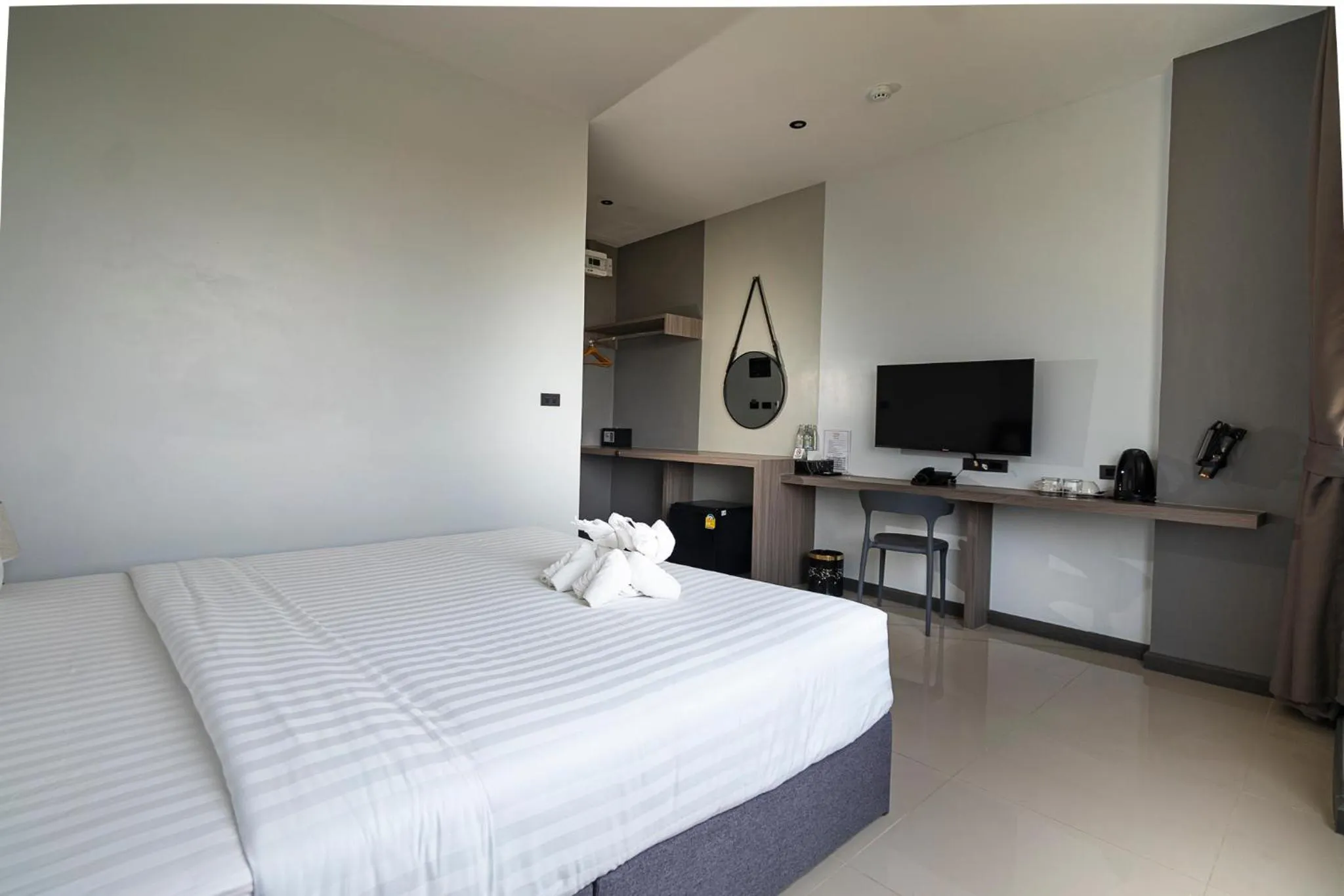 Bed in YSW Hotel Lopburi