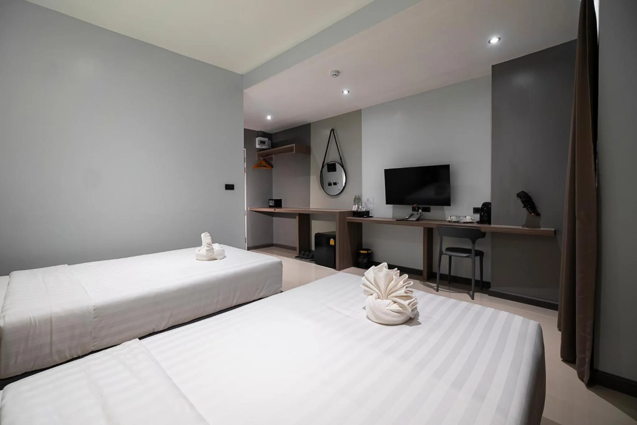 Bed in YSW Hotel Lopburi